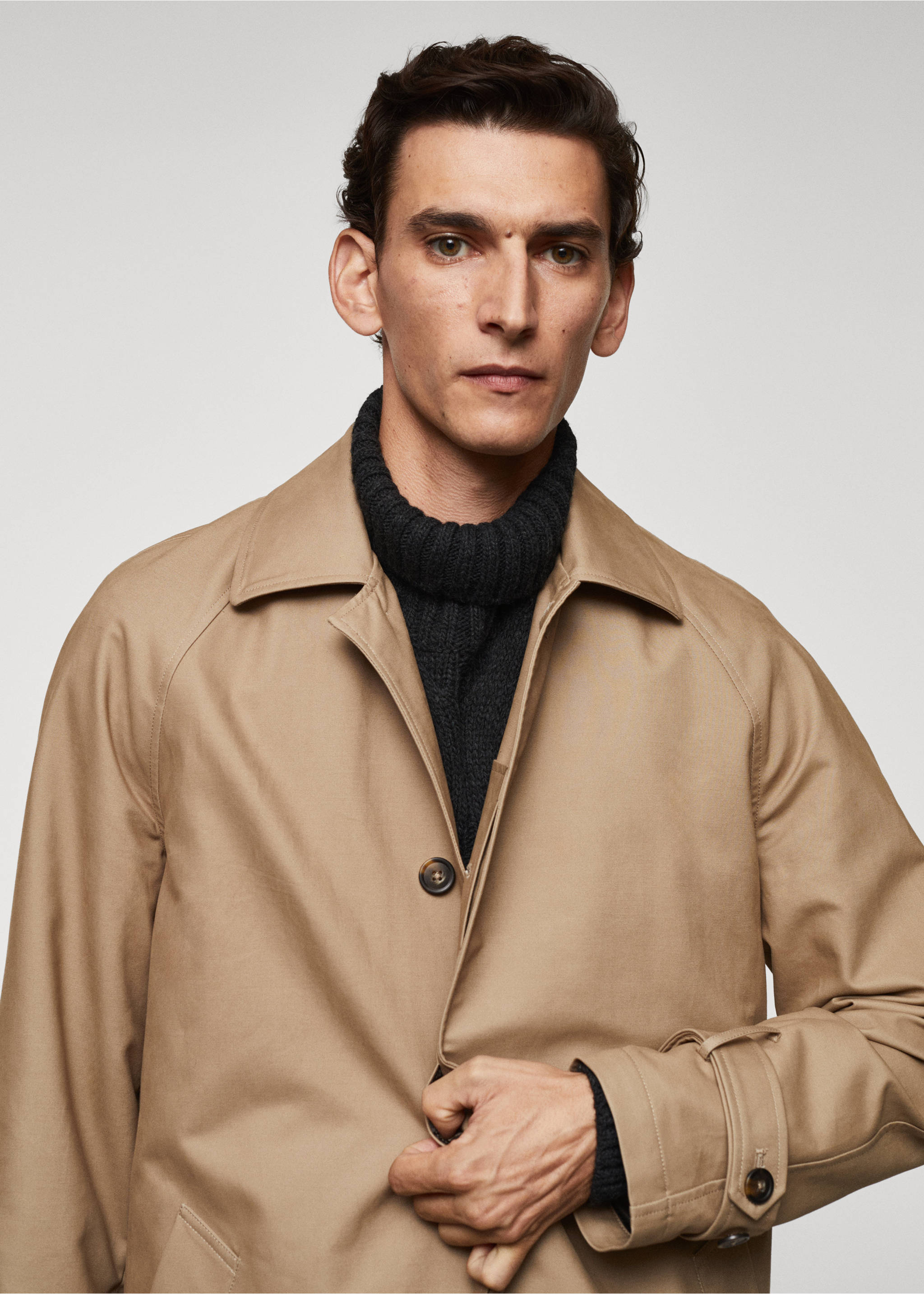 Water-repellent quilted trench coat - Details of the article 1, Medium Brown. Ref: 57077703-00.