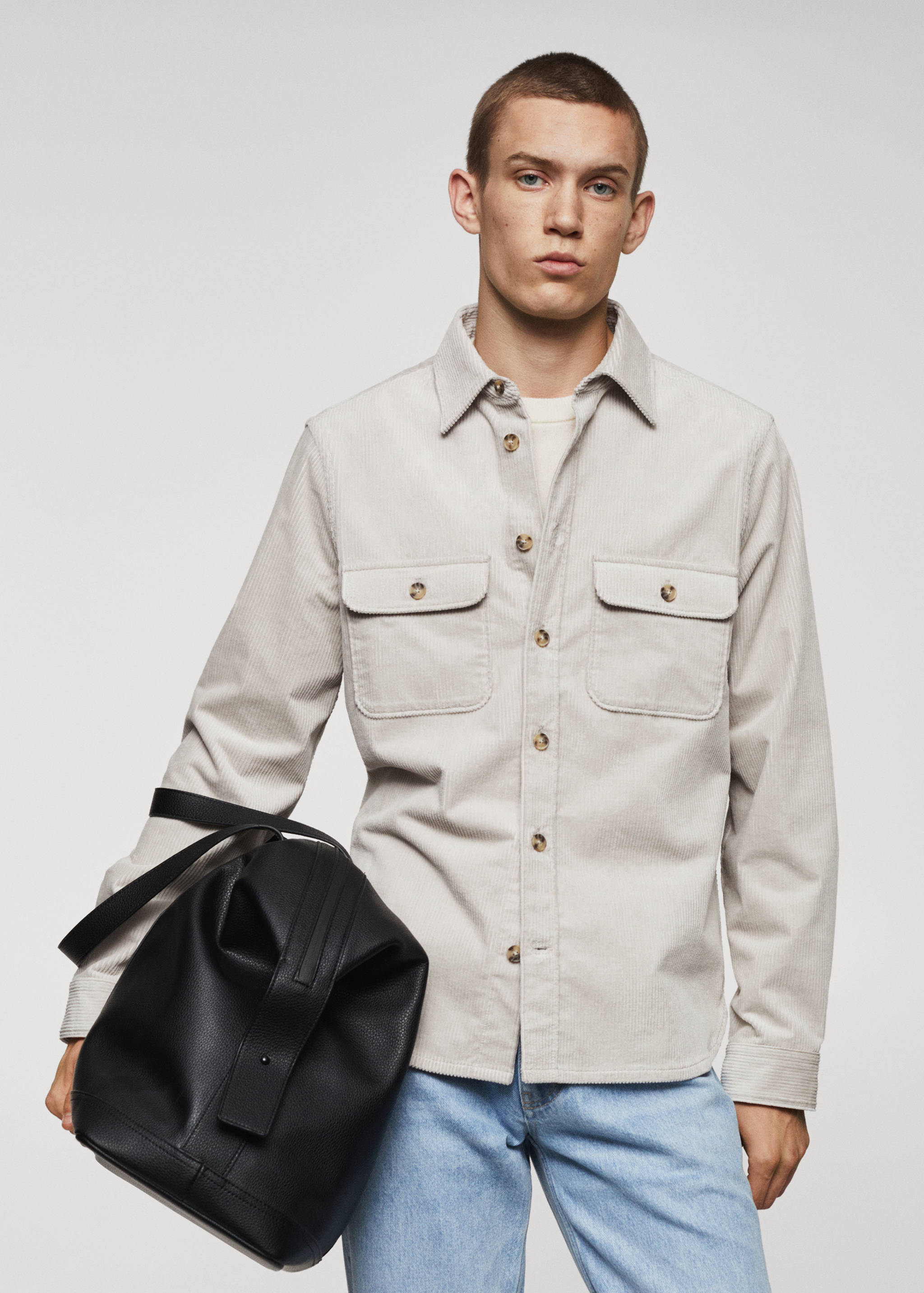 Cord-Overshirt mit Taschen - Mittlere Ansicht