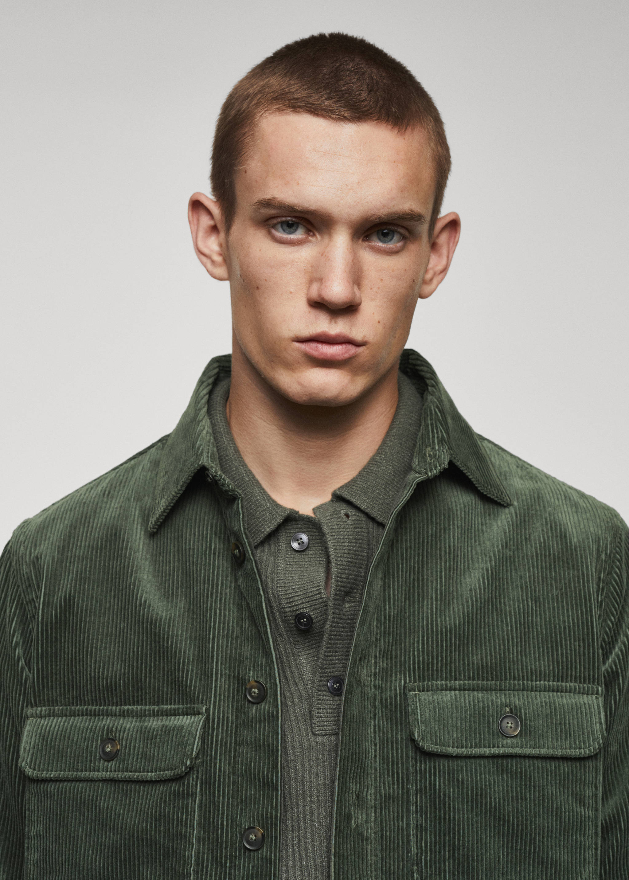Cord-Overshirt mit Taschen - Detail des Artikels 1