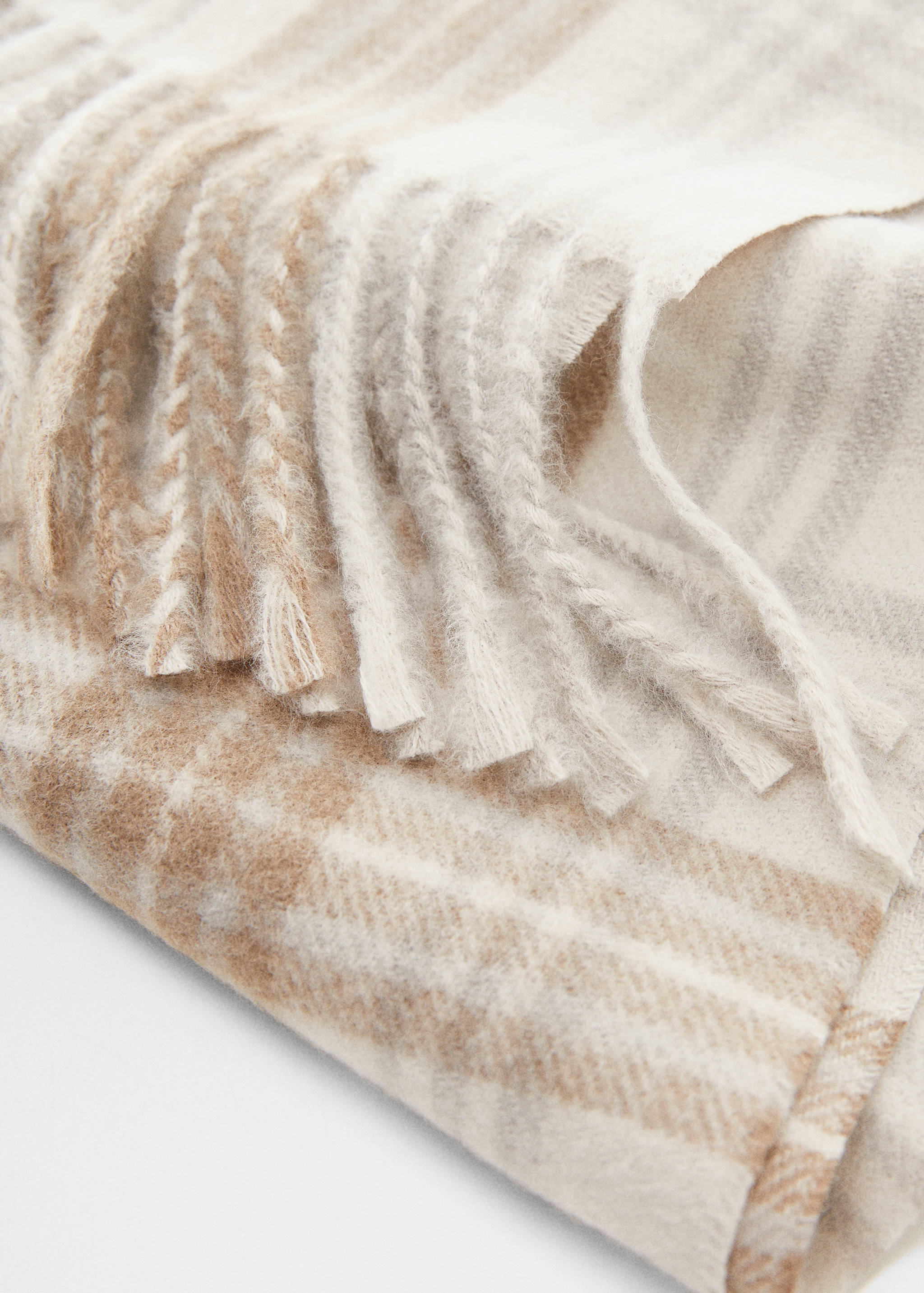 Écharpe carreaux franges - Plan moyen