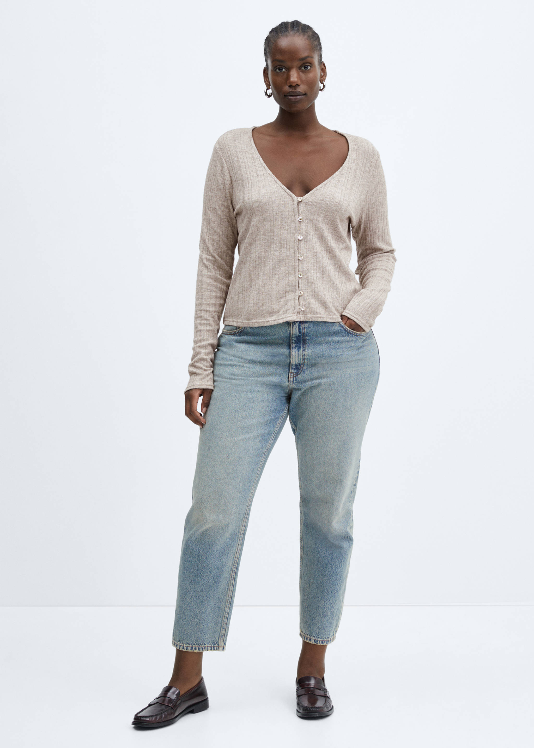 Knitted t-shirt with button - Details of the article 3