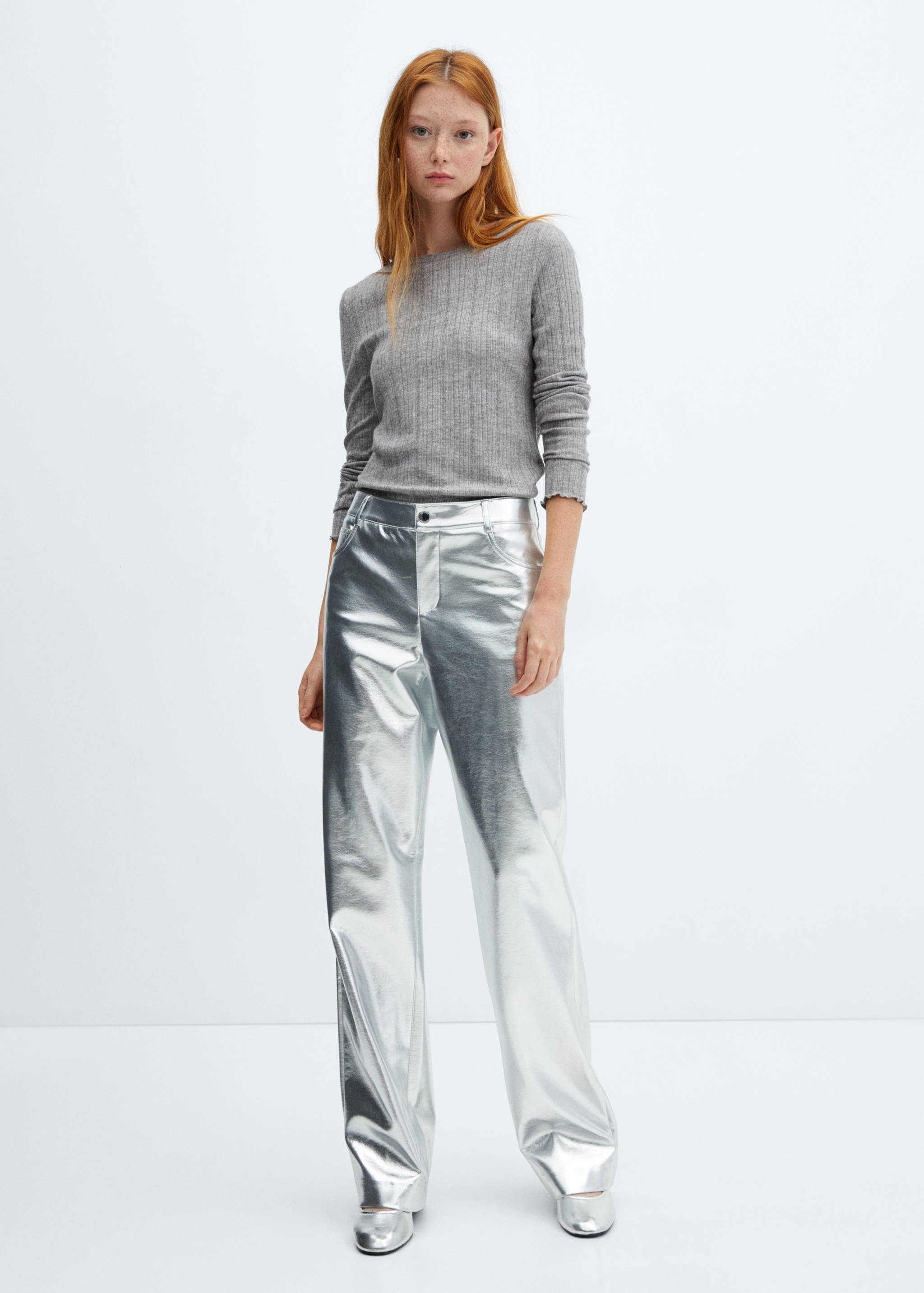 Knitted t-shirt with button - General plane