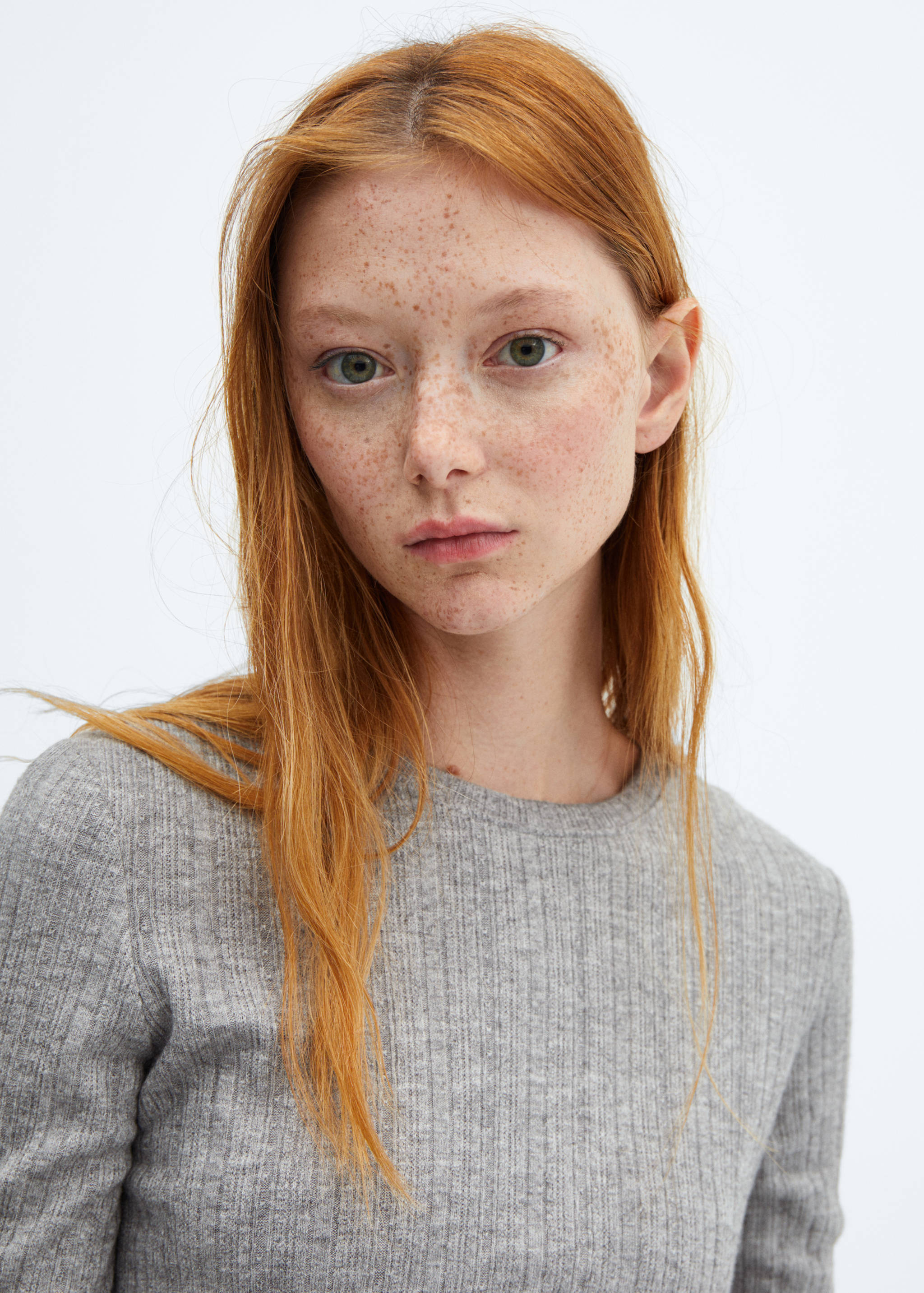 Knitted t-shirt with button - Details of the article 1