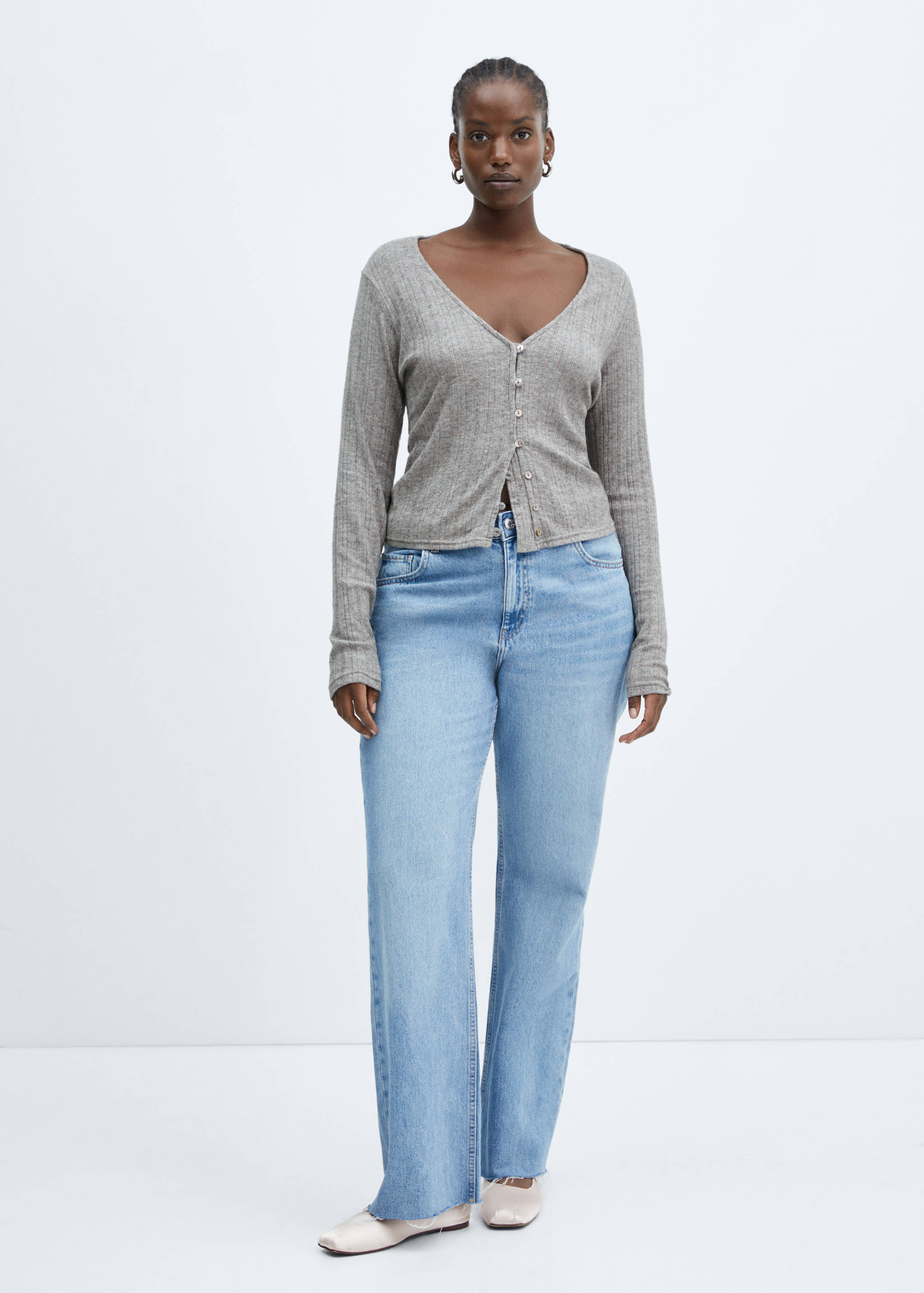 Knitted t-shirt with button - Details of the article 3