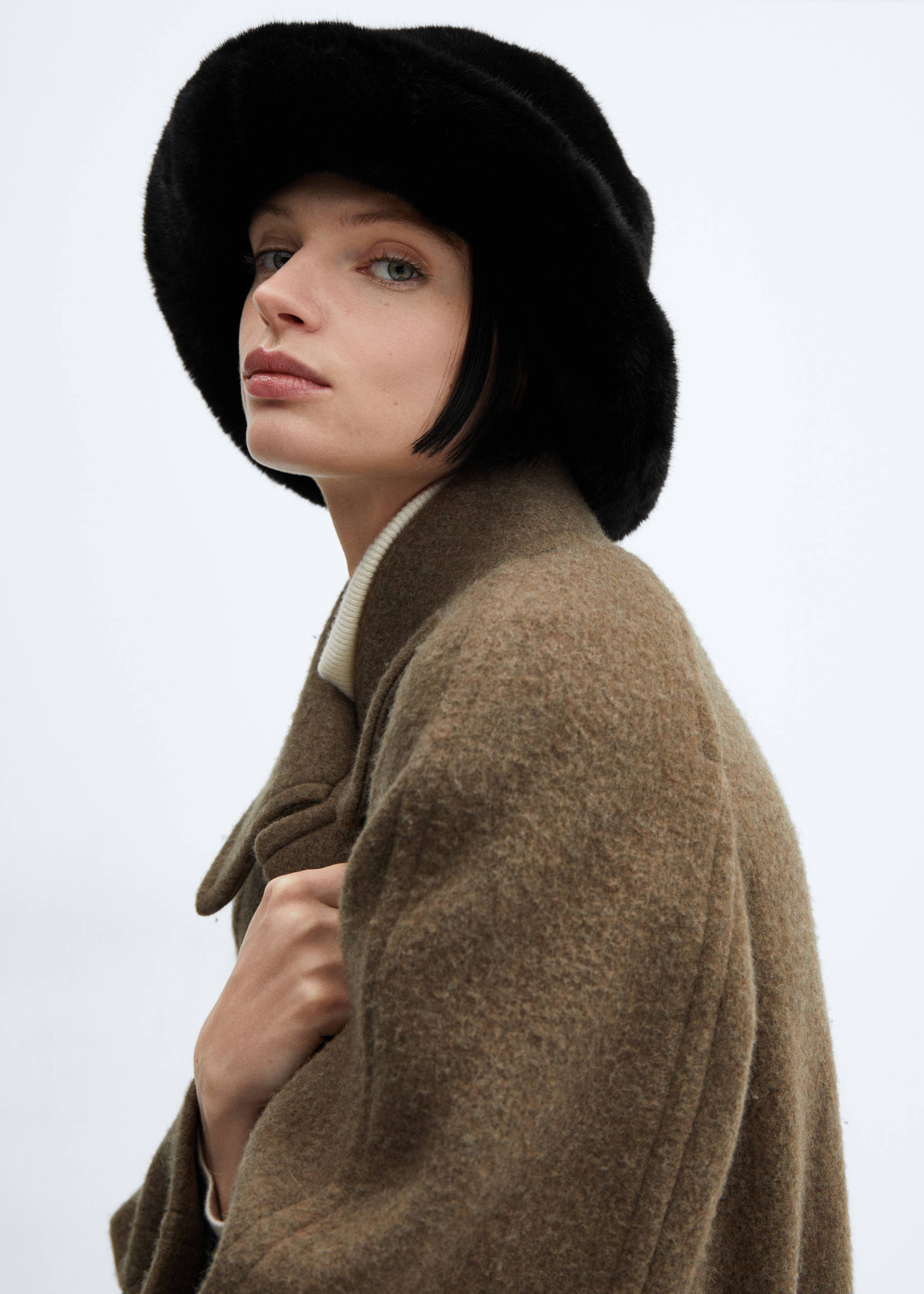 Gorro bucket pelo - Plano general