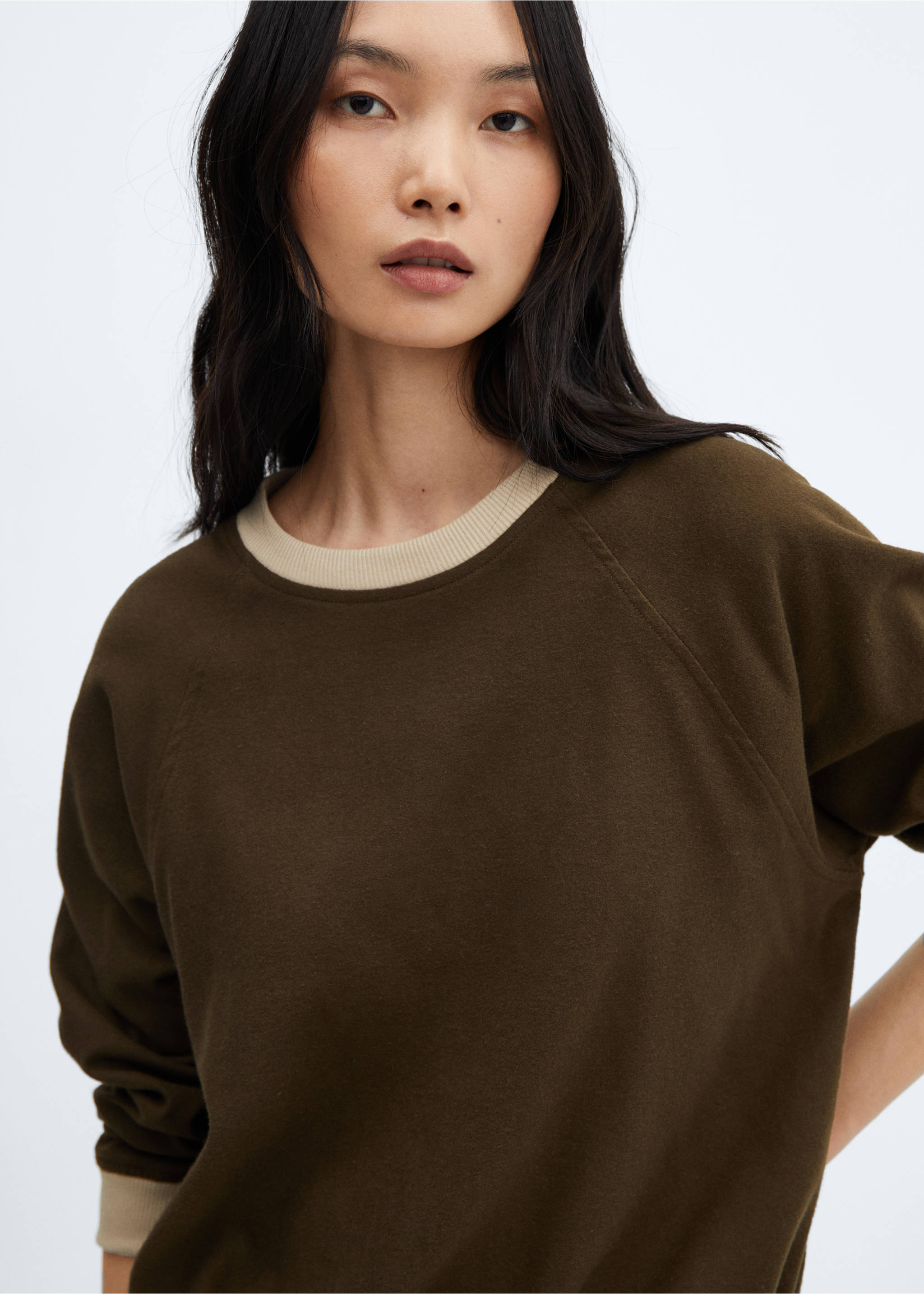 Flannel sweatshirt with adjustable hem - Details of the article 1, Khaki. Ref: 57077746-00.