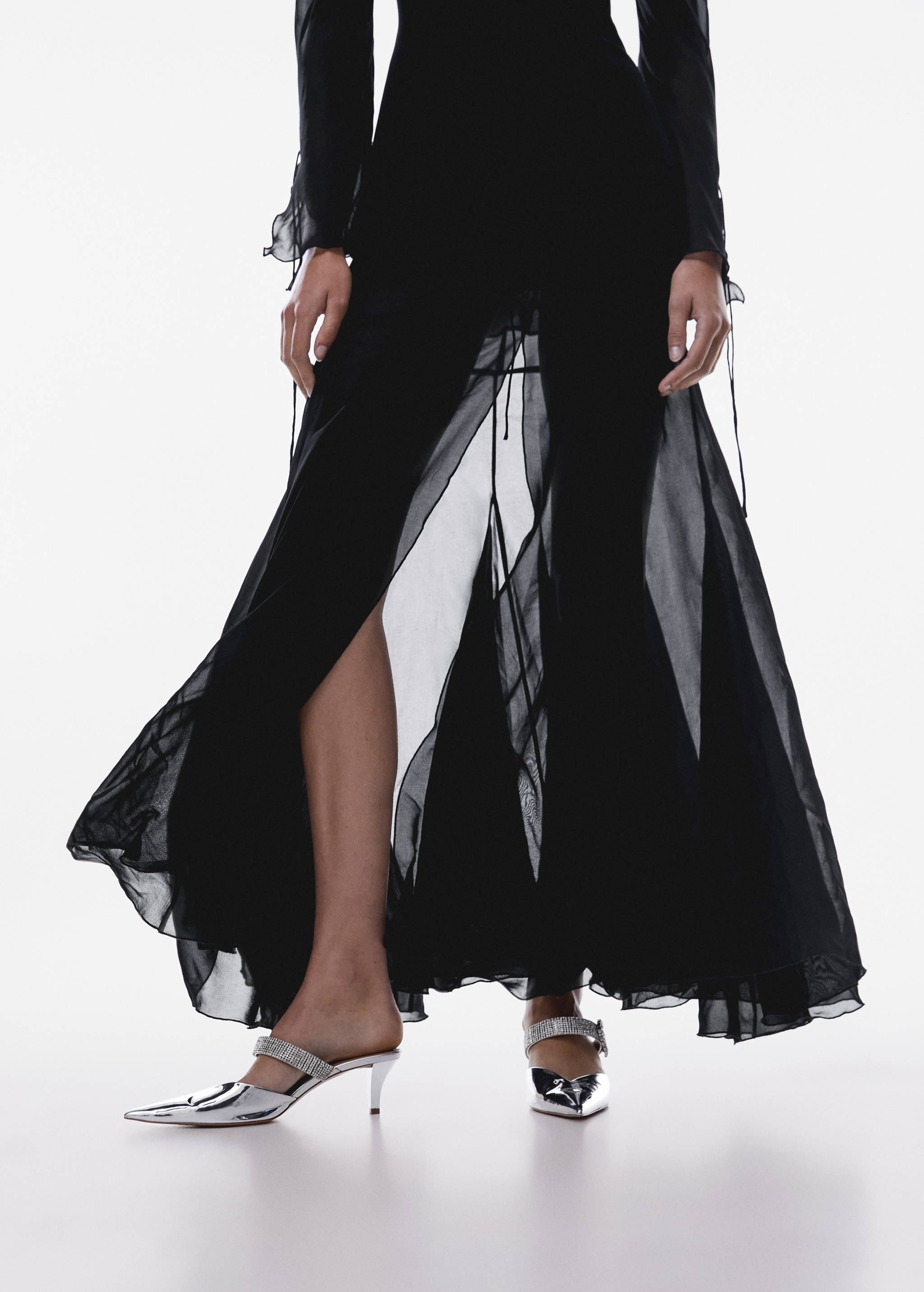 Rüschenkleid mit Trompetenärmel - Detail des Artikels 6