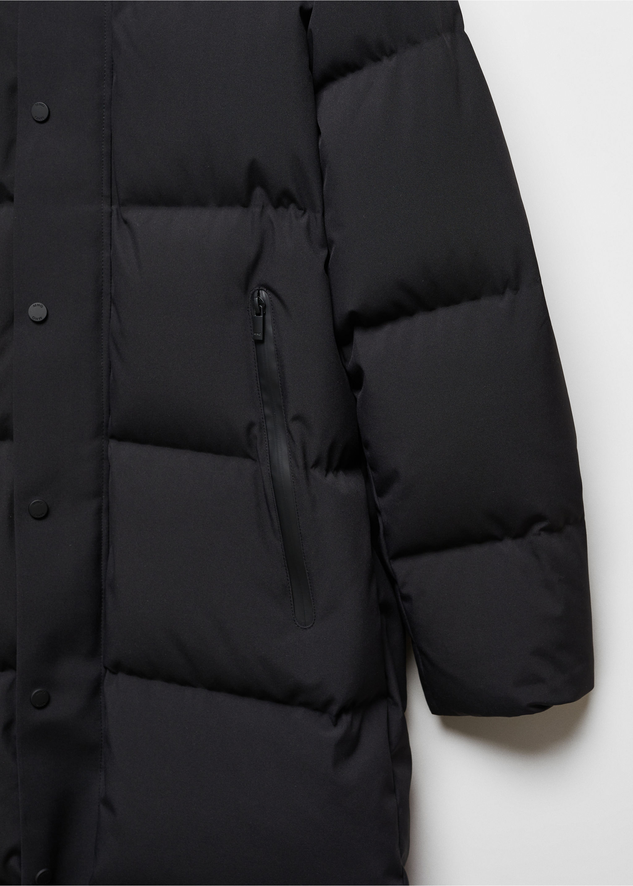 Water-repellent down anorak - Details of the article 8