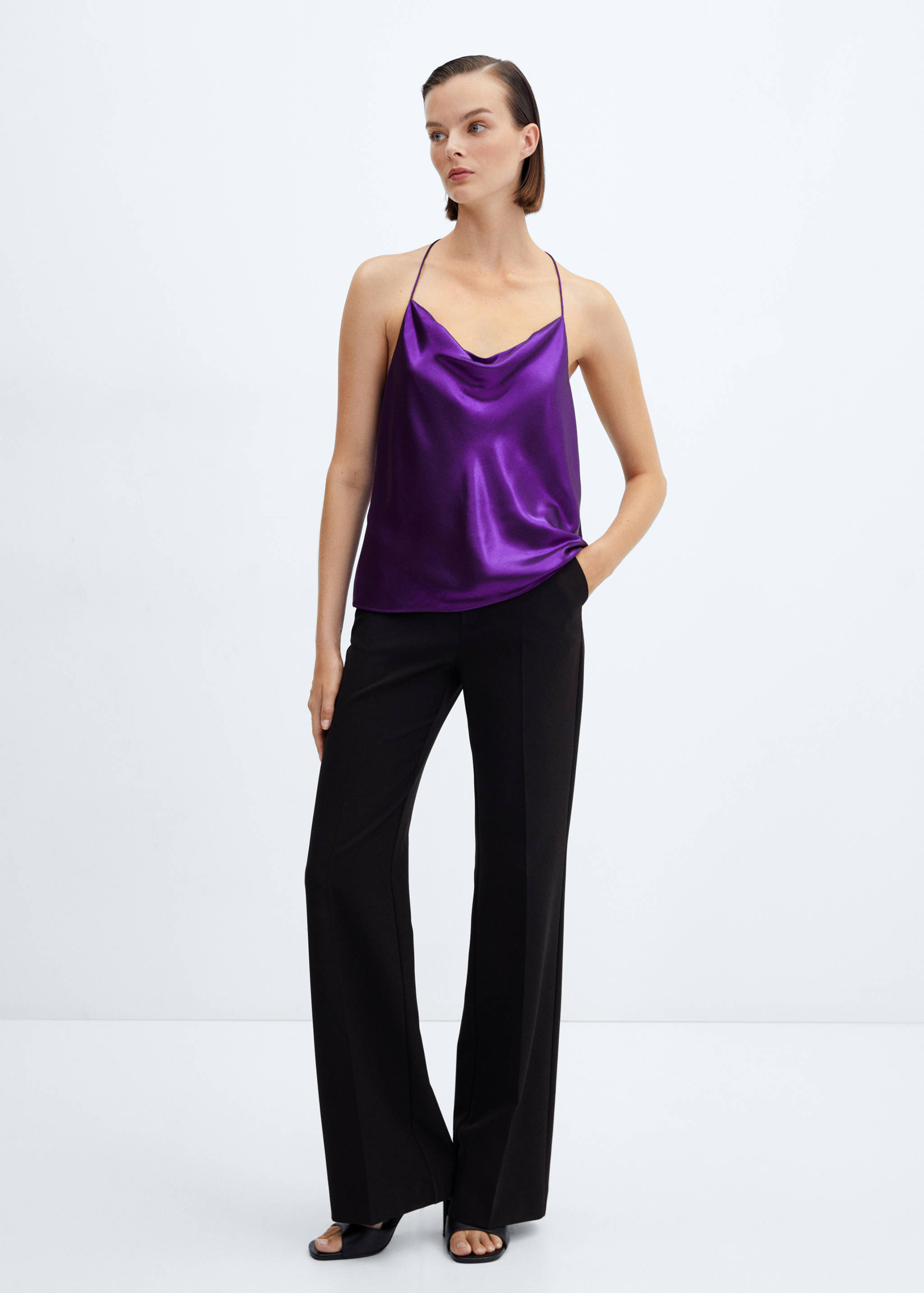 Τοπ σατέν τιράντες - Γενικό πλάνο