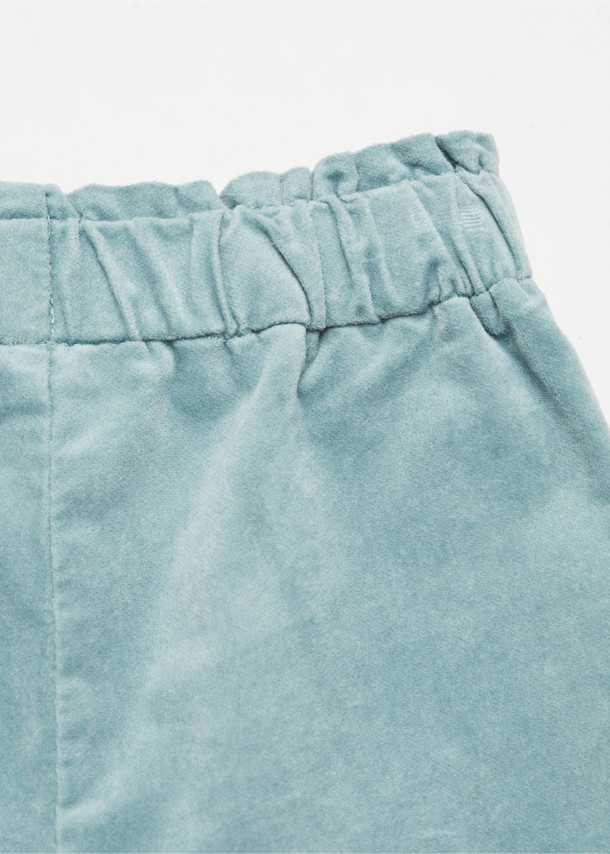 Velvet short - Details of the article 0, Pastel Green. Ref: 57079097-00.