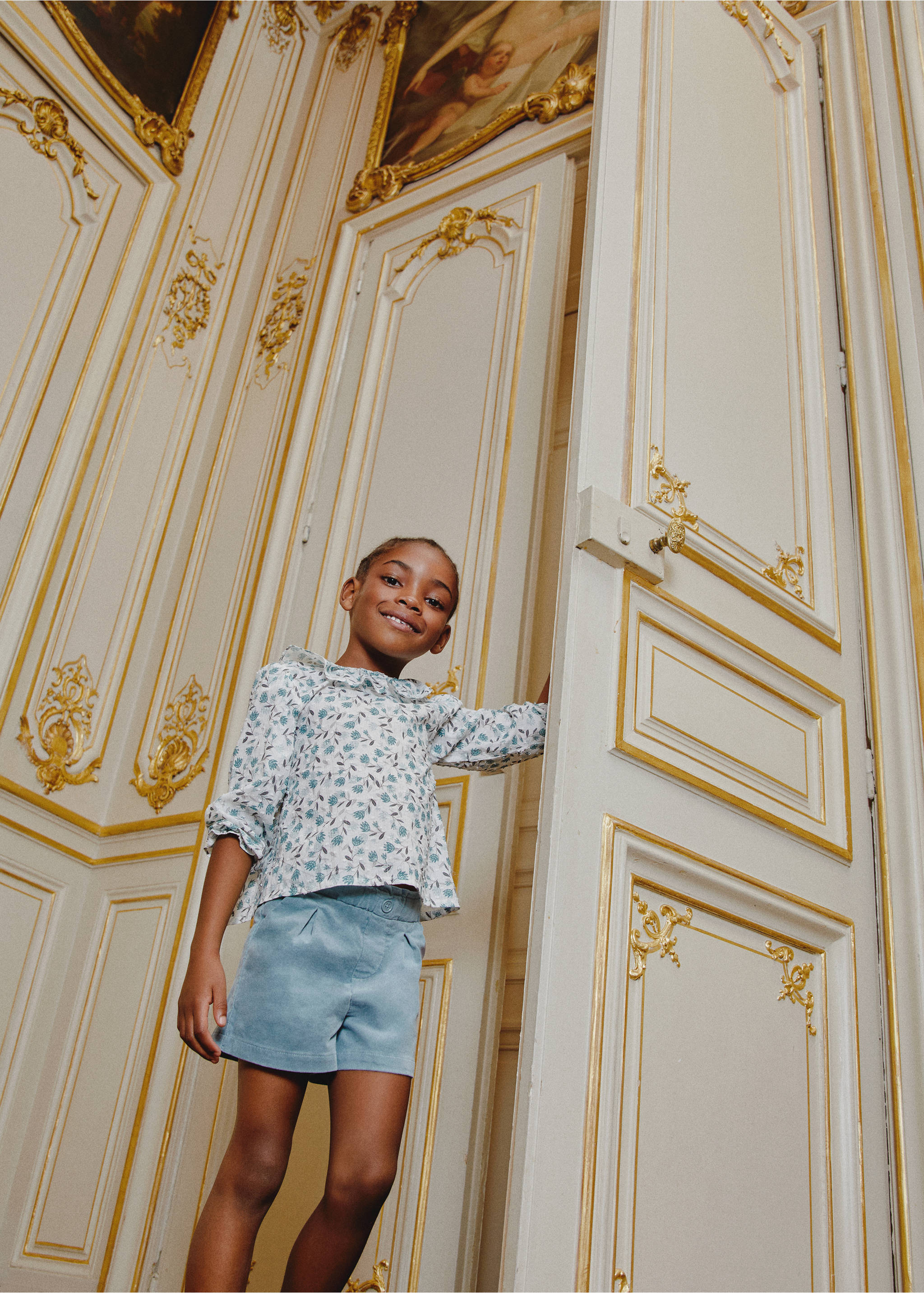 Velvet short - Details of the article 5, Pastel Green. Ref: 57079097-00.