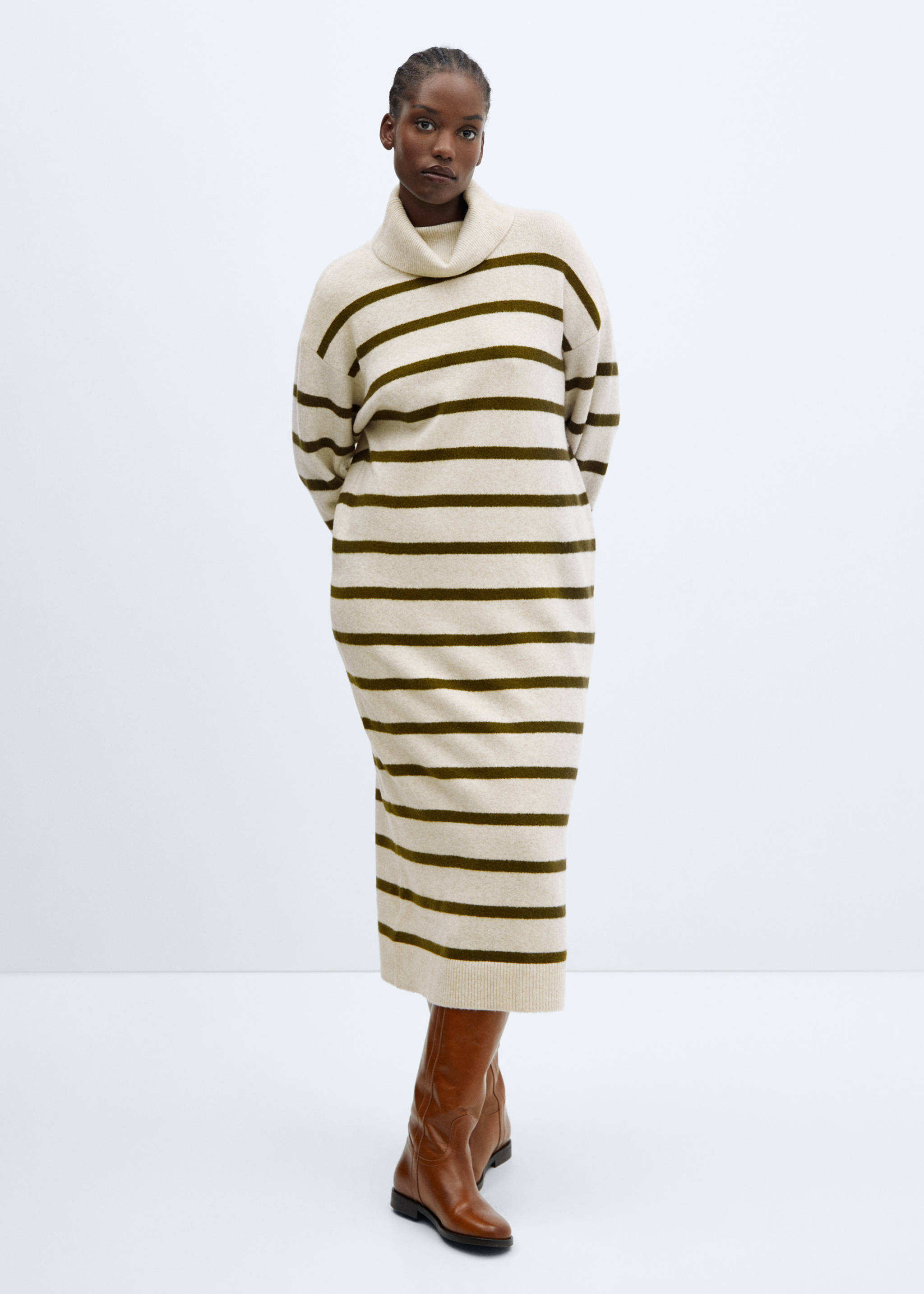 Sukienka z dzianiny z golfem - Szczegóły artykułu 3