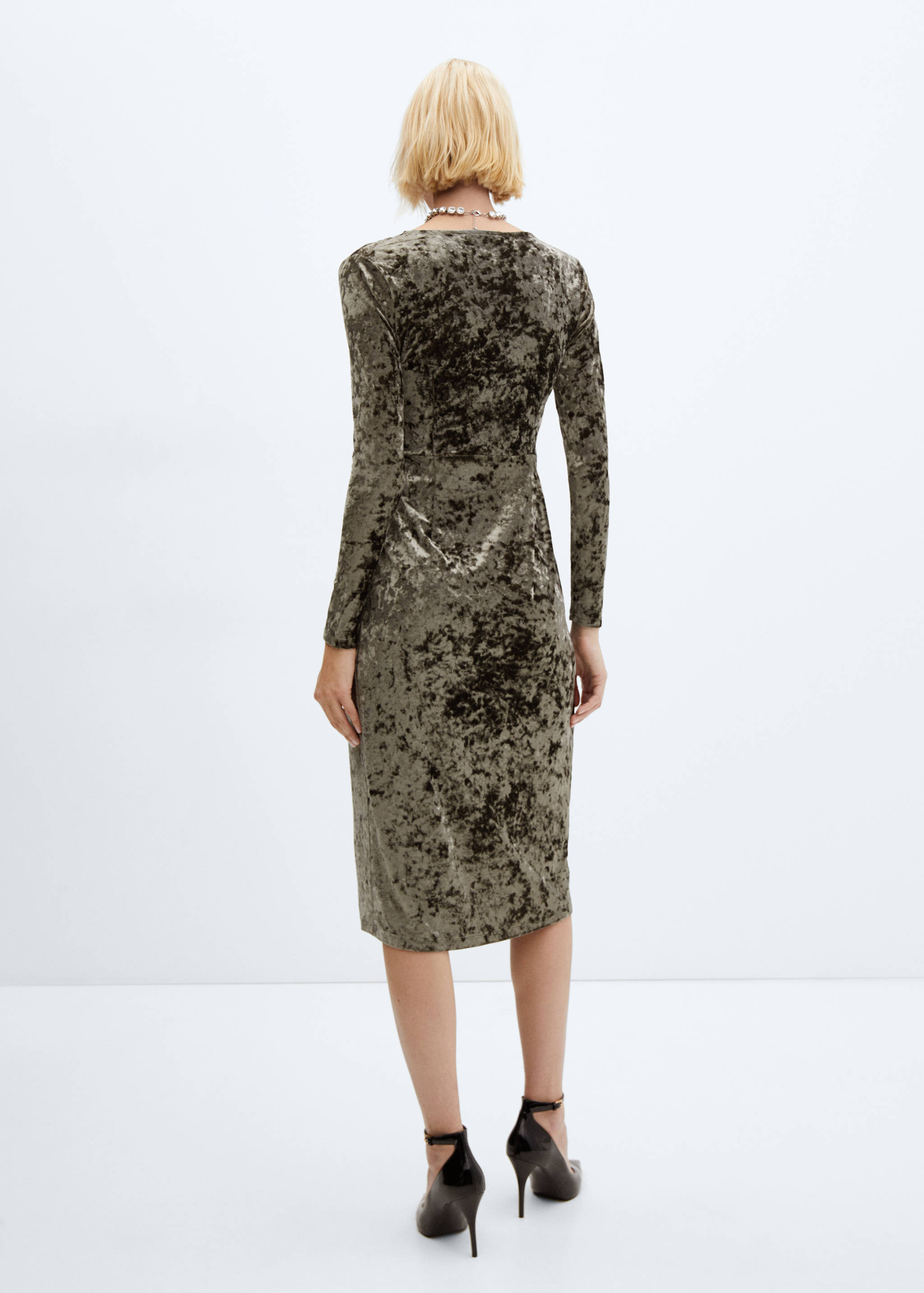 Sukienka z aksamitu z węzłem - Tylna strona artykułu