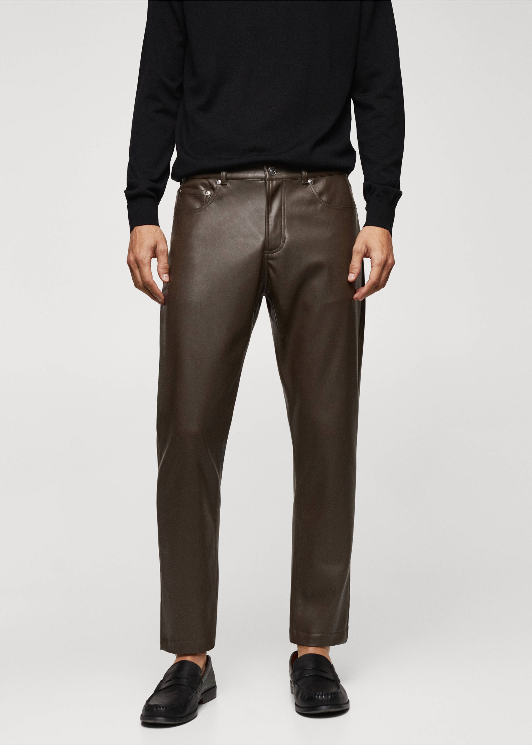 Slim Fit-Hose mit Ledereffekt - Mittlere Ansicht, Khaki. Ref: 57079213-00.