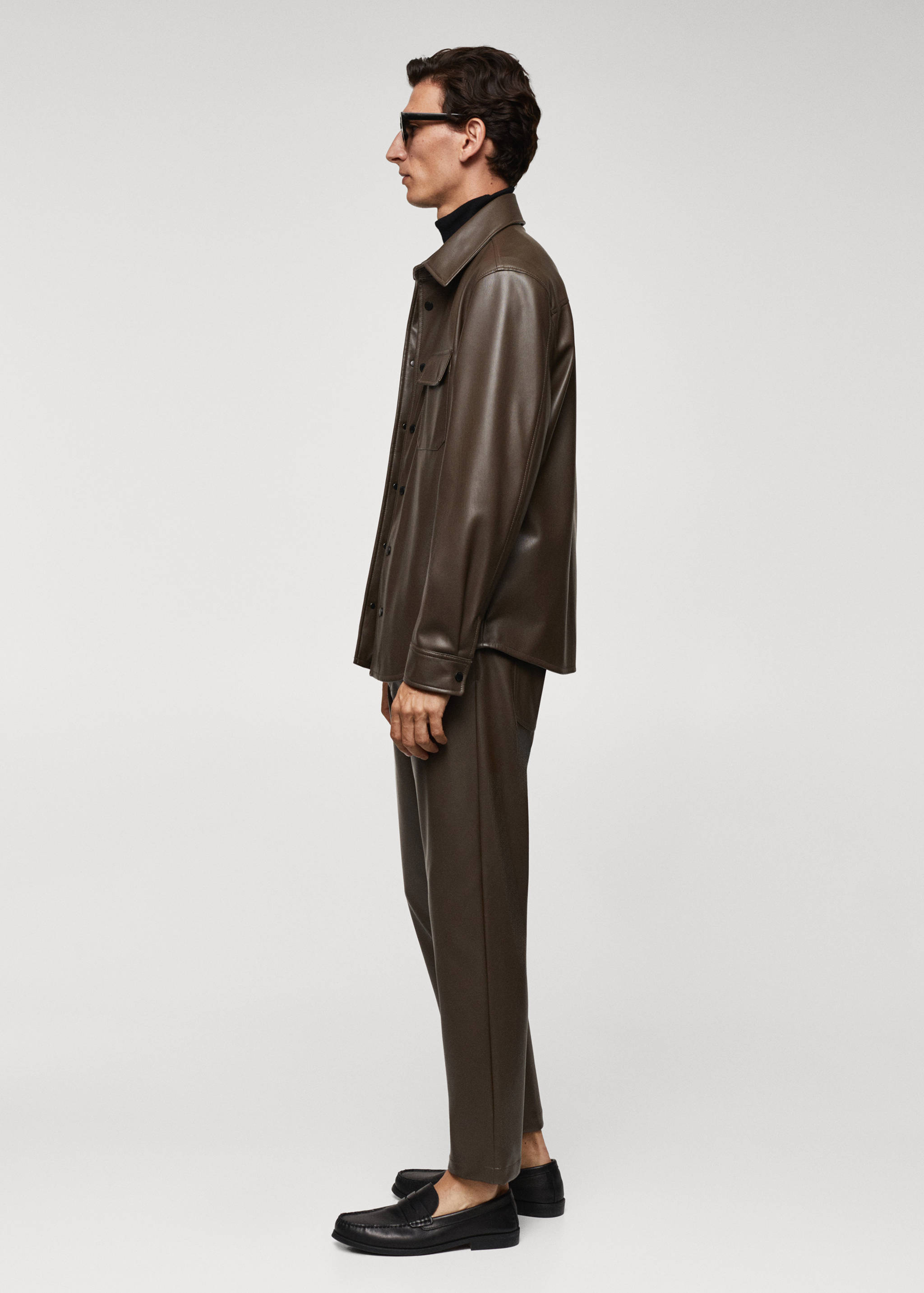Faux-leather slim-fit trousers - Details of the article 4