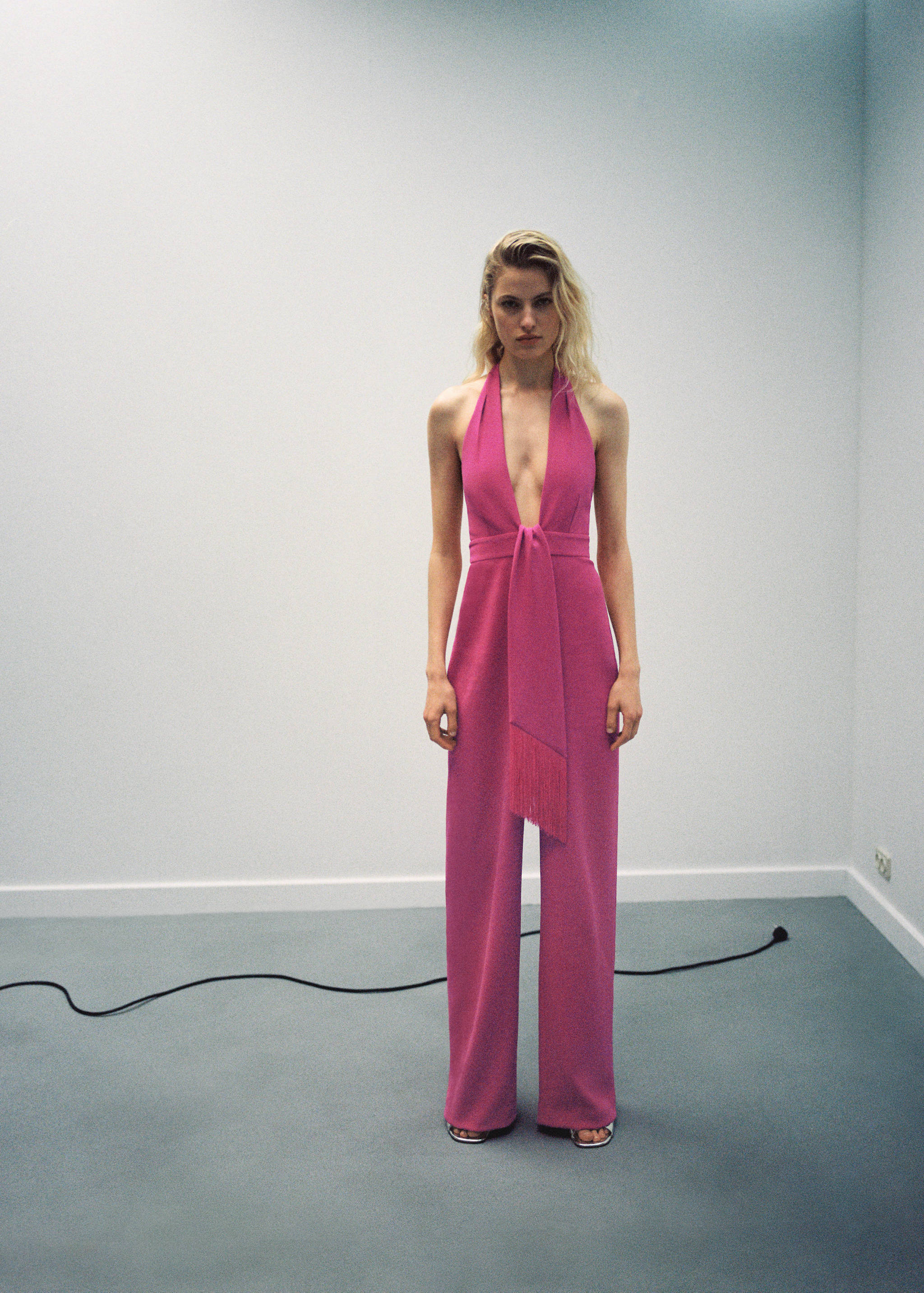 Halterjumpsuit met strikdetail - Detail van het artikel 6