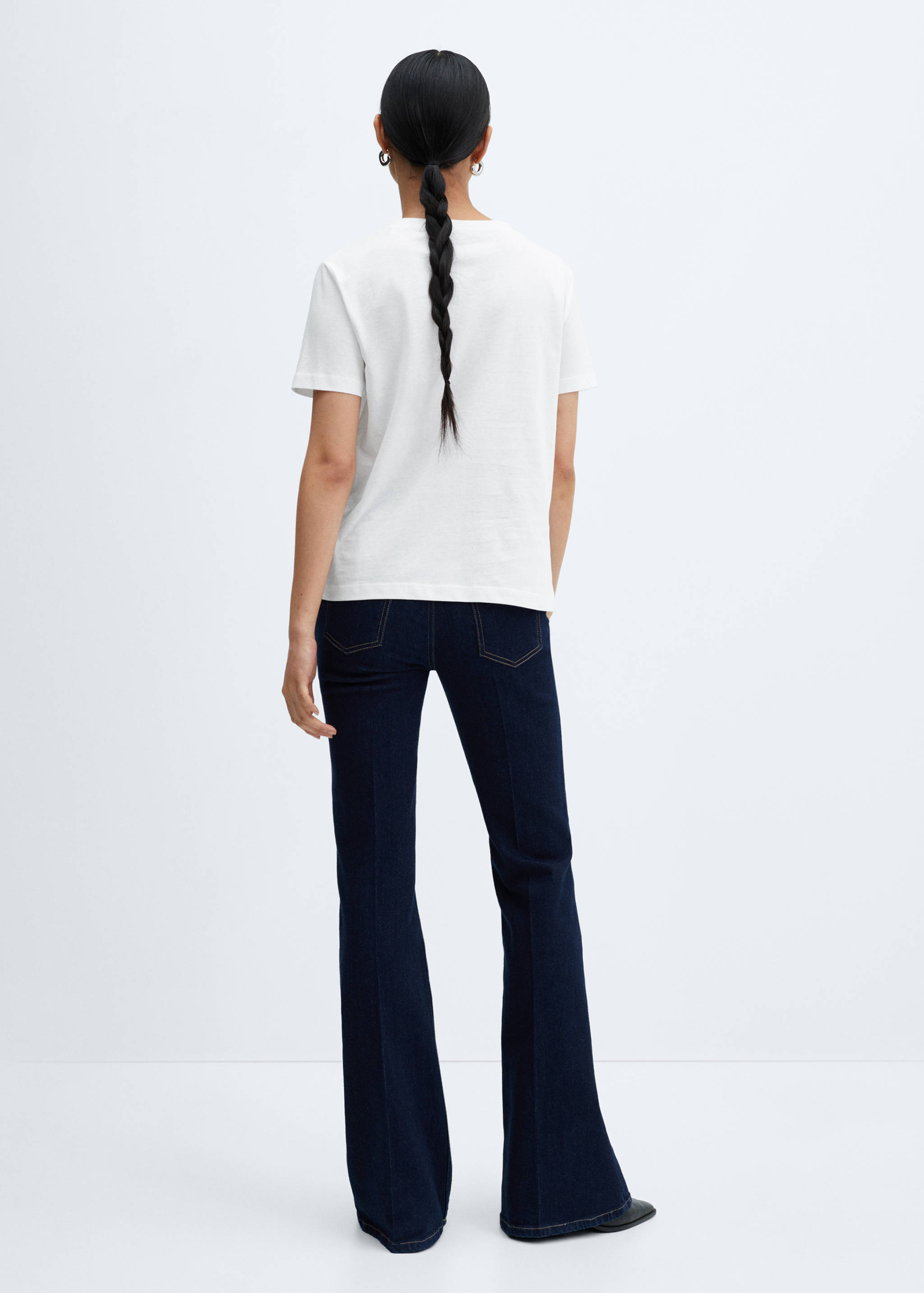 V-neck cotton T-shirt - Reverse of the article