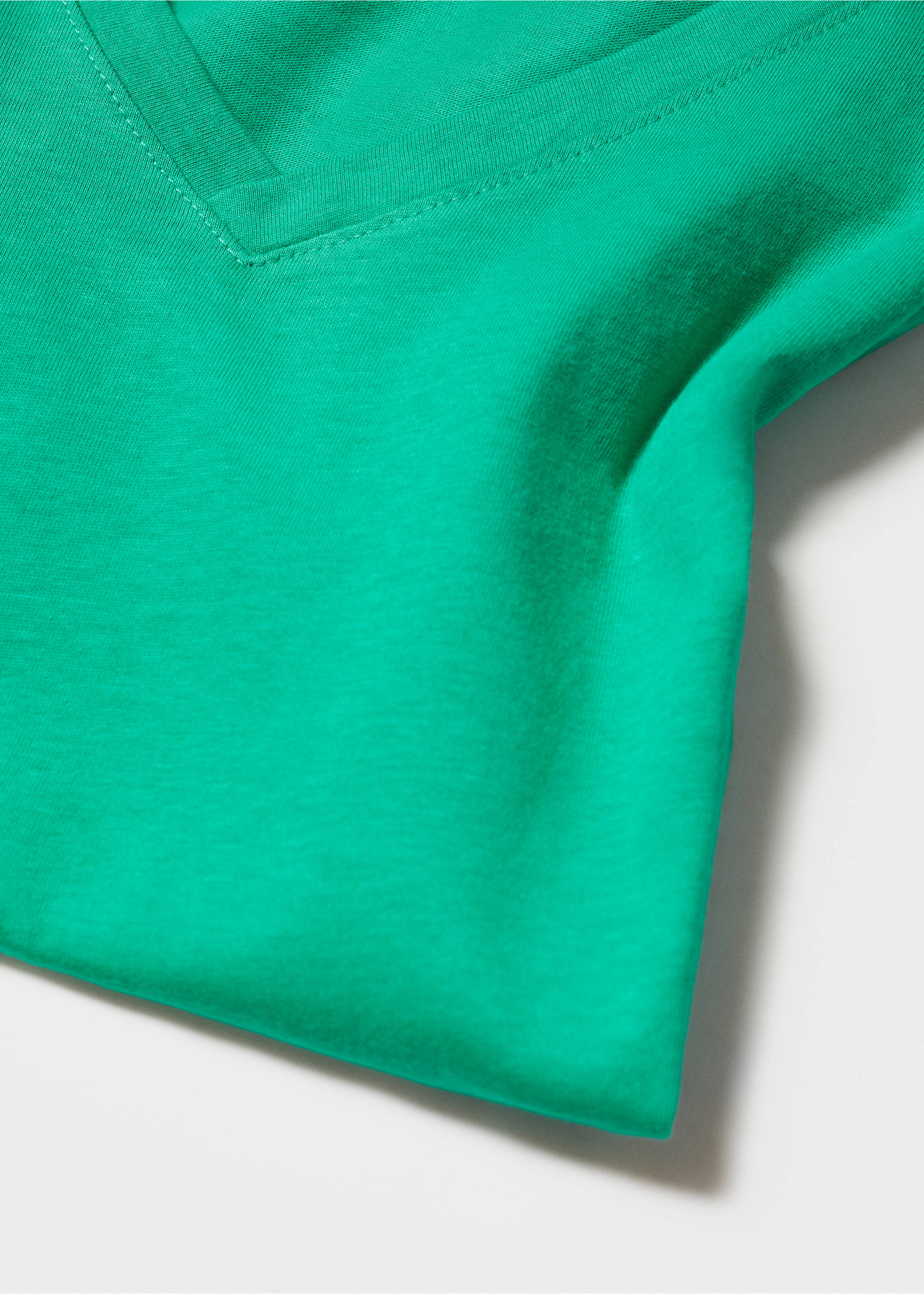 V-neck cotton T-shirt - Details of the article 8, Green. Ref: 57082001-00.