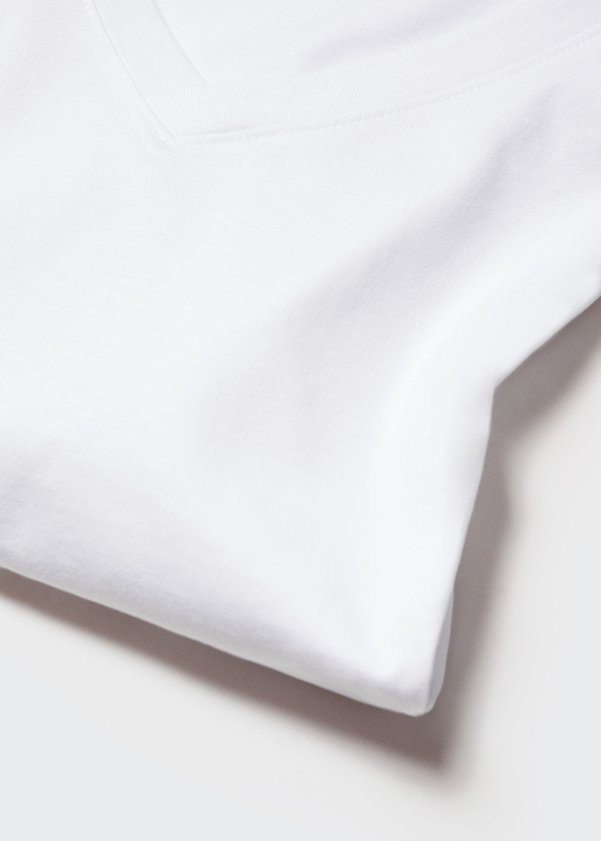 Baumwoll-T-Shirt, V-Ausschnitt - Detail des Artikels 8