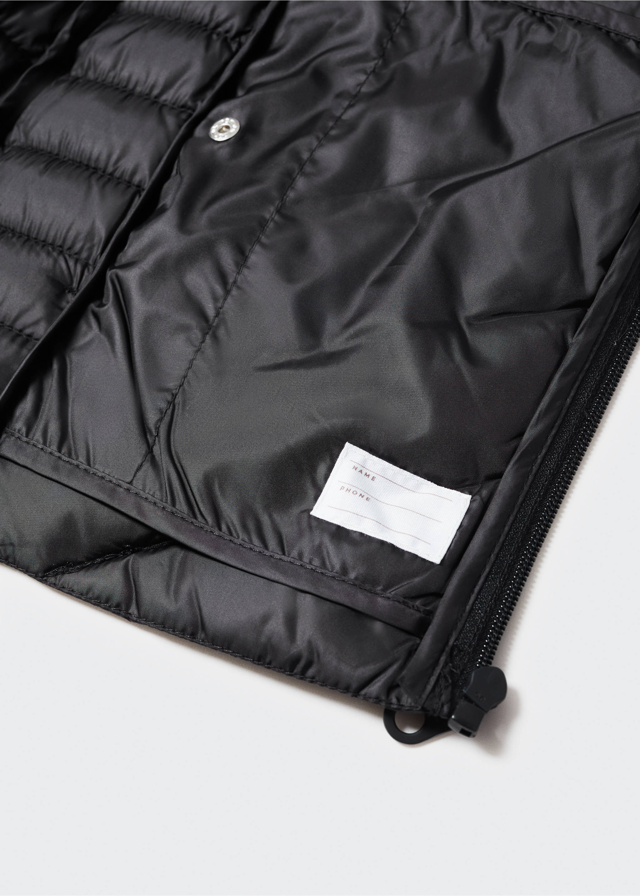 Quilted gilet - Details of the article 8, Black. Ref: 57082507-00.