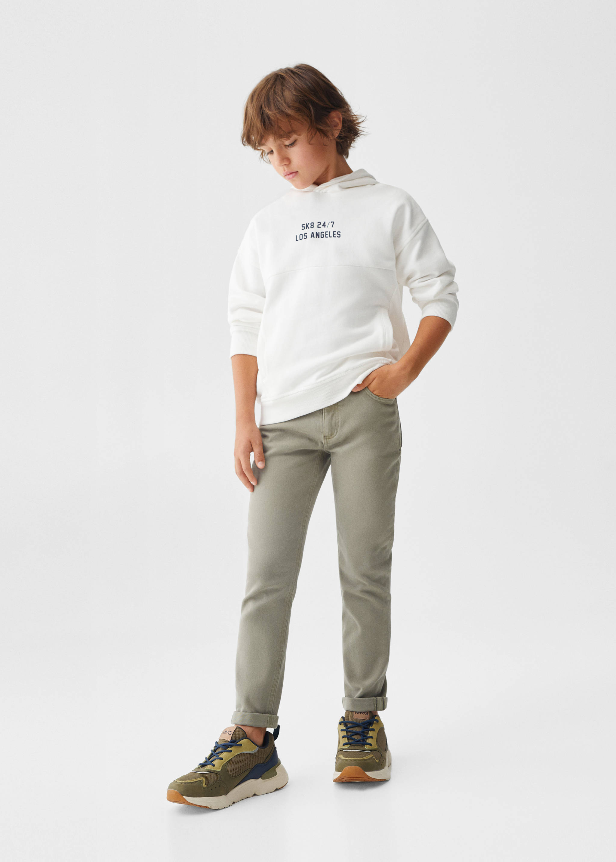Straight flannel trousers - General plane