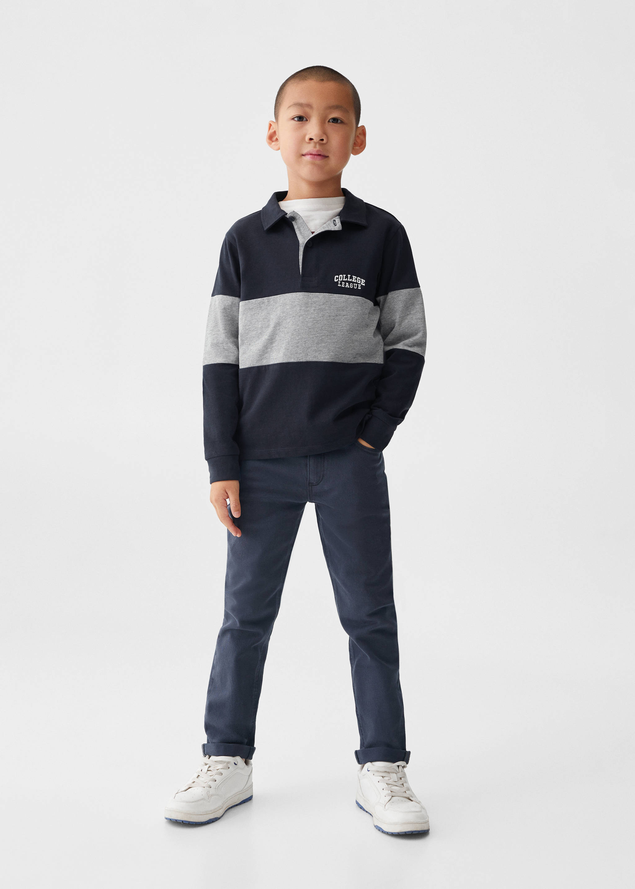 Straight flannel trousers - General plane