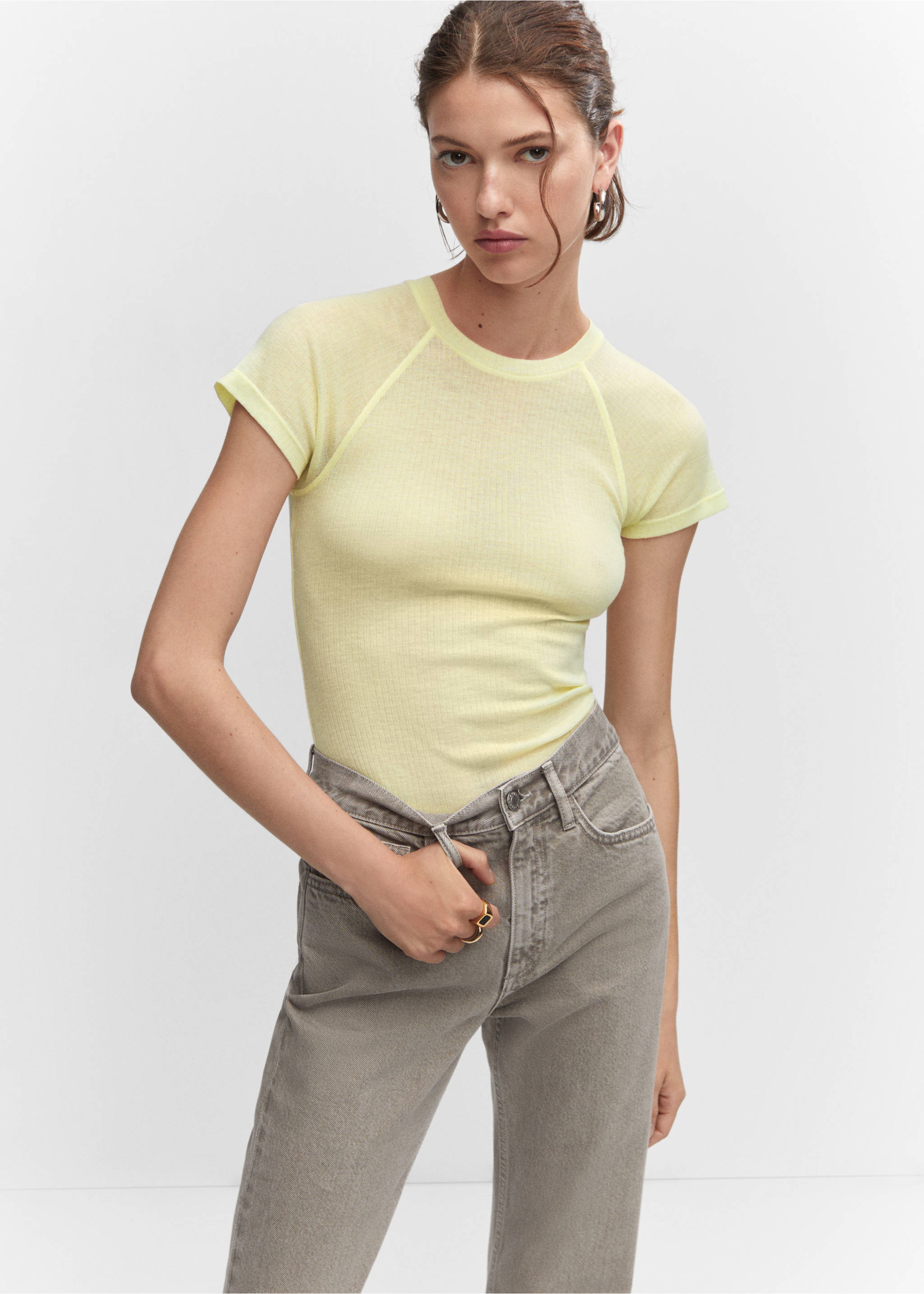 Tricou detaliu cusătură - Plan mediu, Ecru. Ref: 57082885-00.