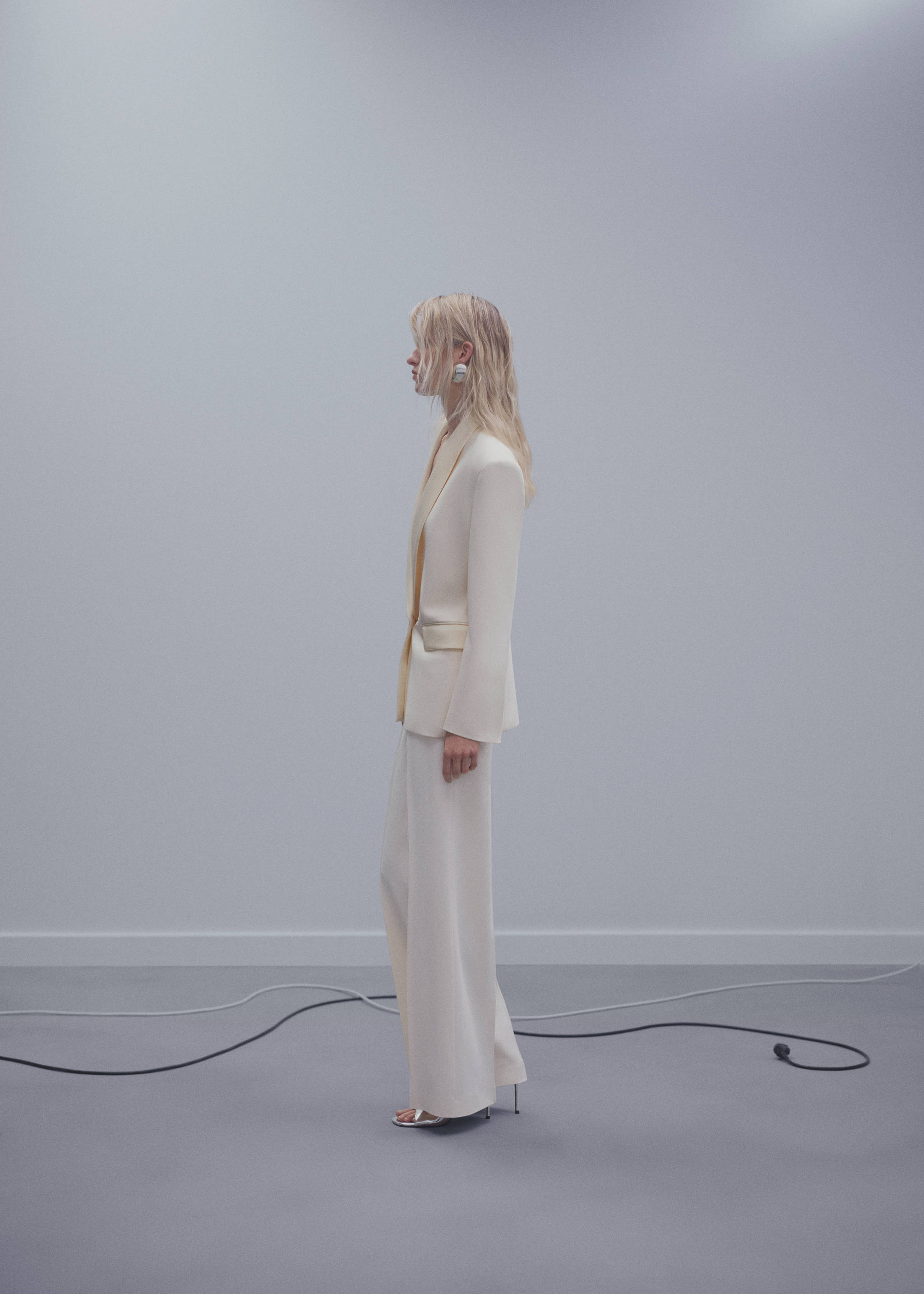 Satin-finish suit jacket - Details of the article 1