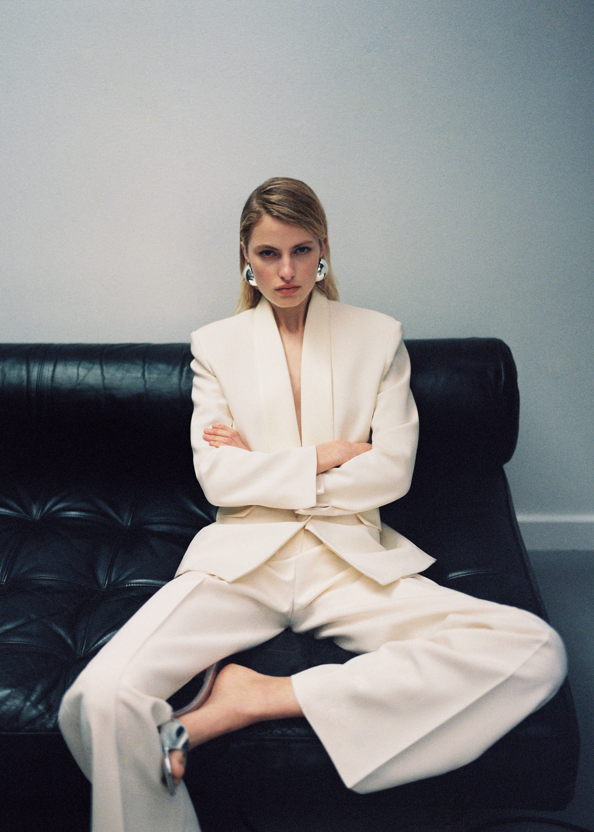 Satin-finish suit jacket - Details of the article 7