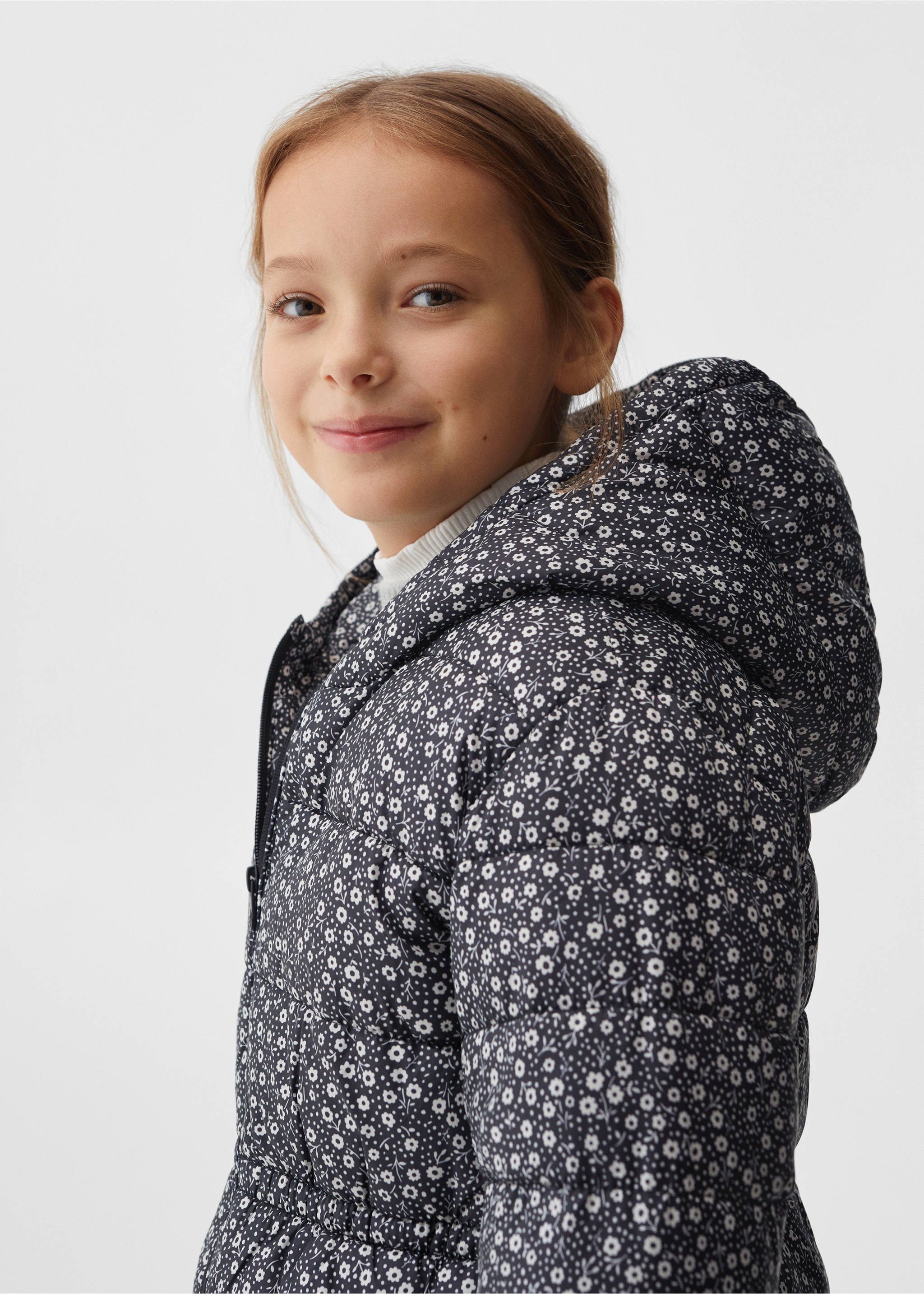 Langer Steppanorak - Detail des Artikels 1, Schwarz. Ref: 57083650-00.