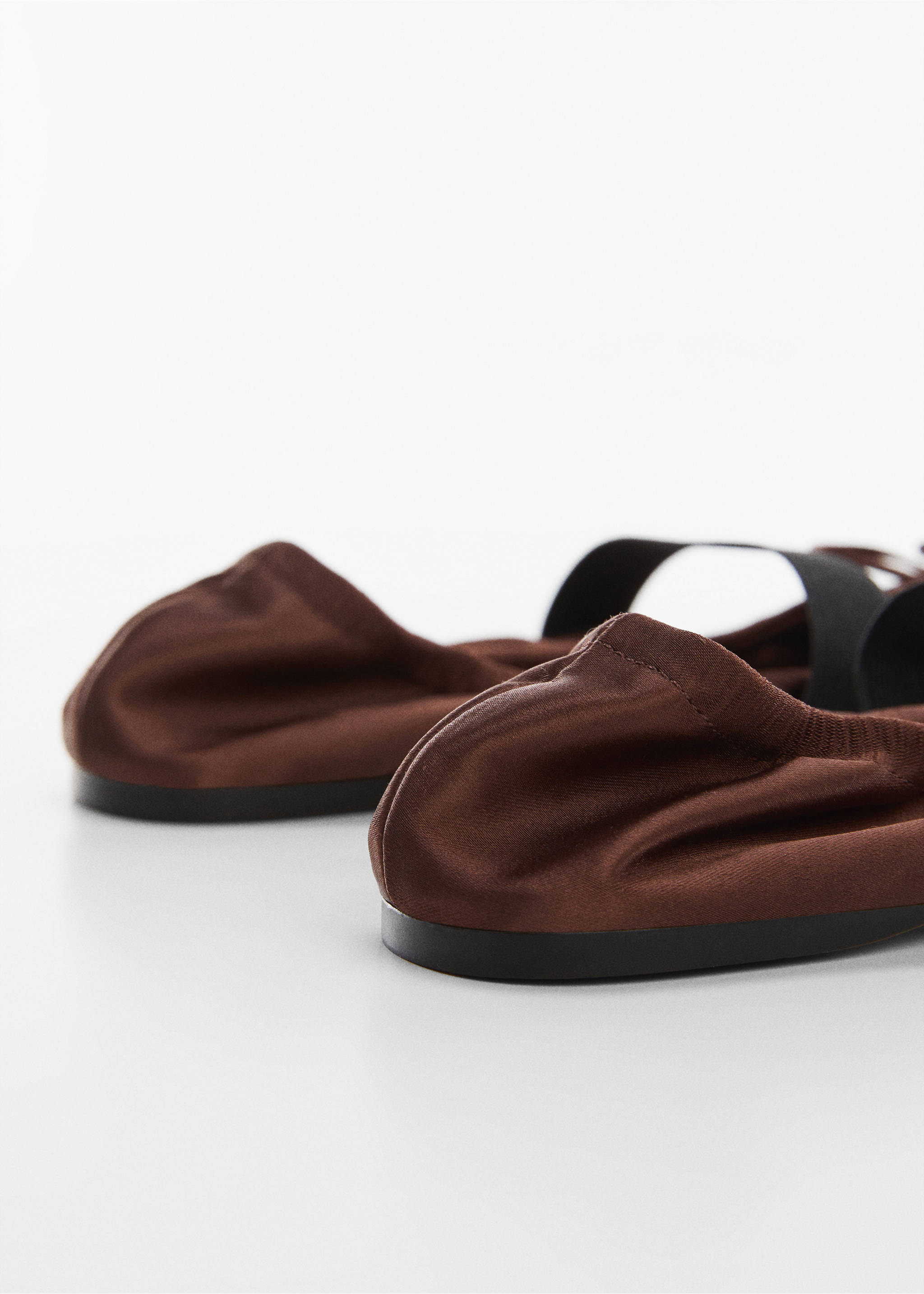 Elastic satin ballet flats - Details of the article 1, Chocolate. Ref: 57083795-00.