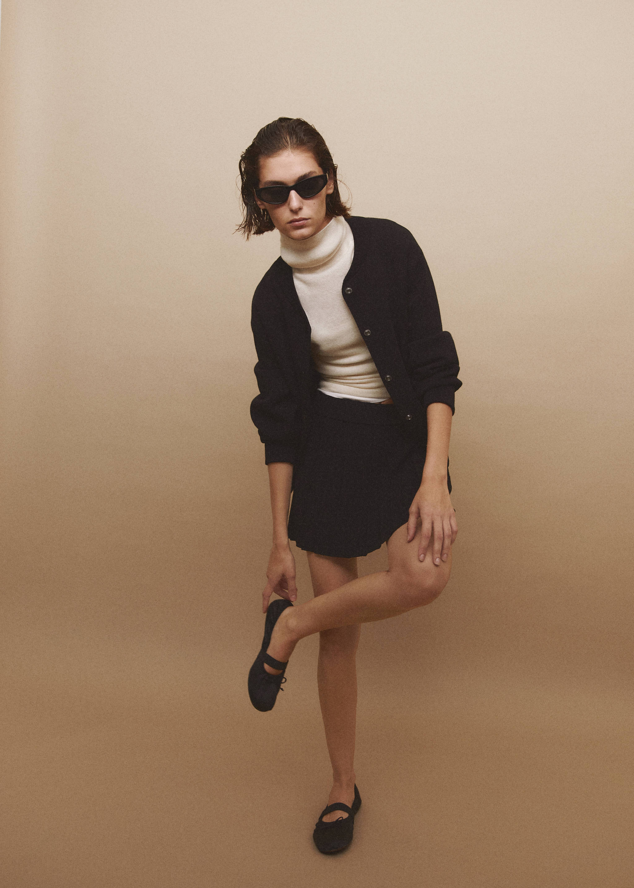 Elastic satin ballet flats - General plane, Black. Ref: 57083795-00.