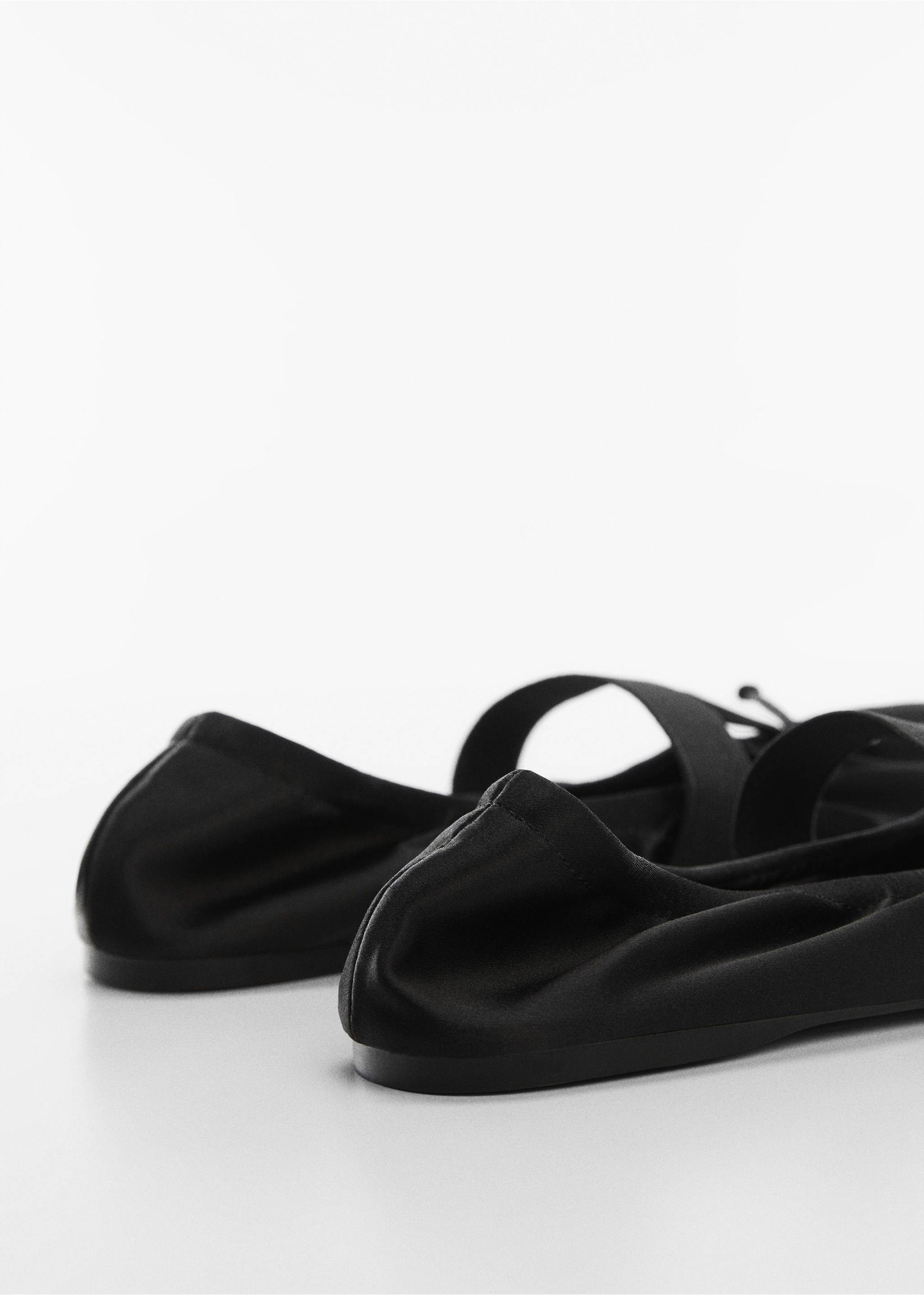 Elastic satin ballet flats - Details of the article 2, Black. Ref: 57083795-00.