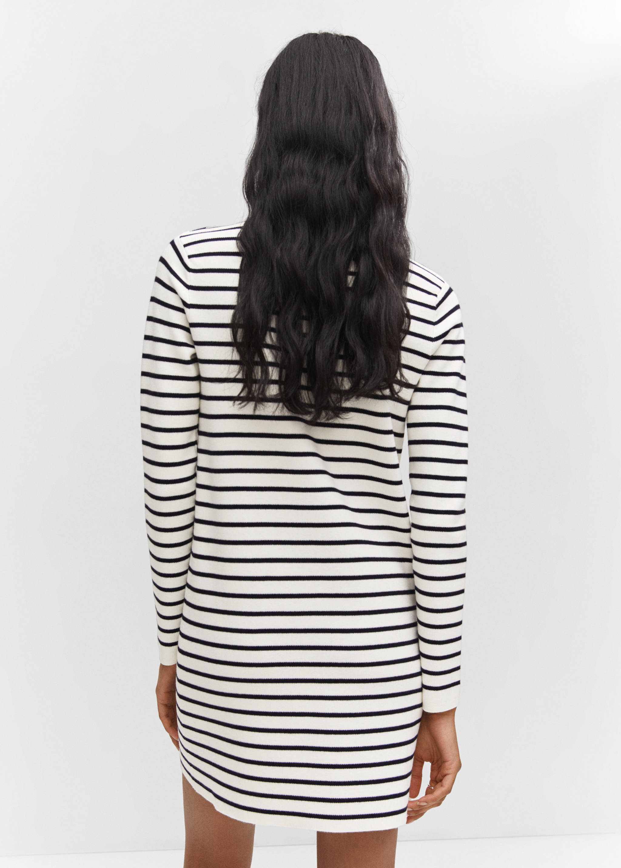 Gestreiftes Jerseykleid - Rückseite des Artikels