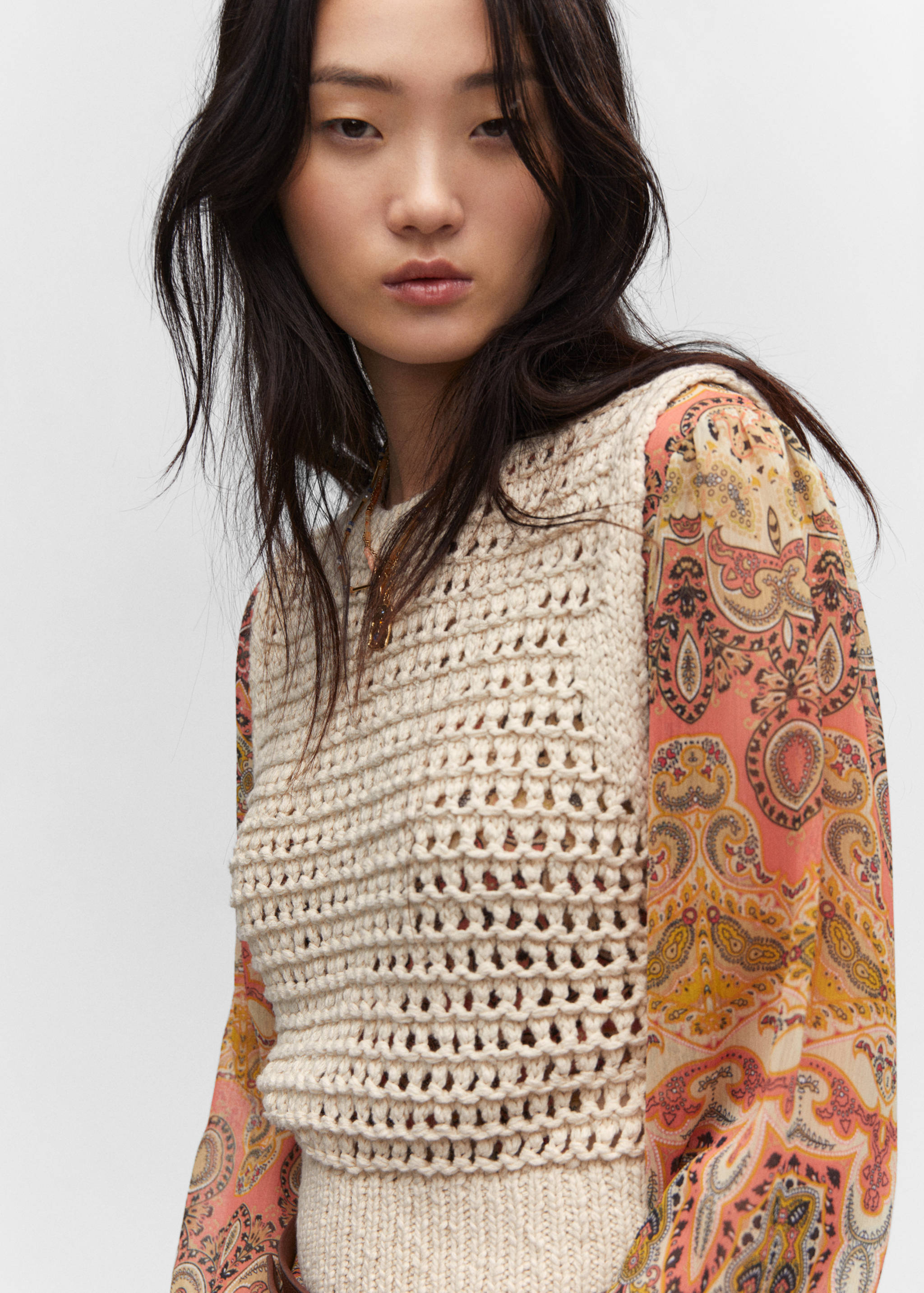 Fringed gilet - Details of the article 1