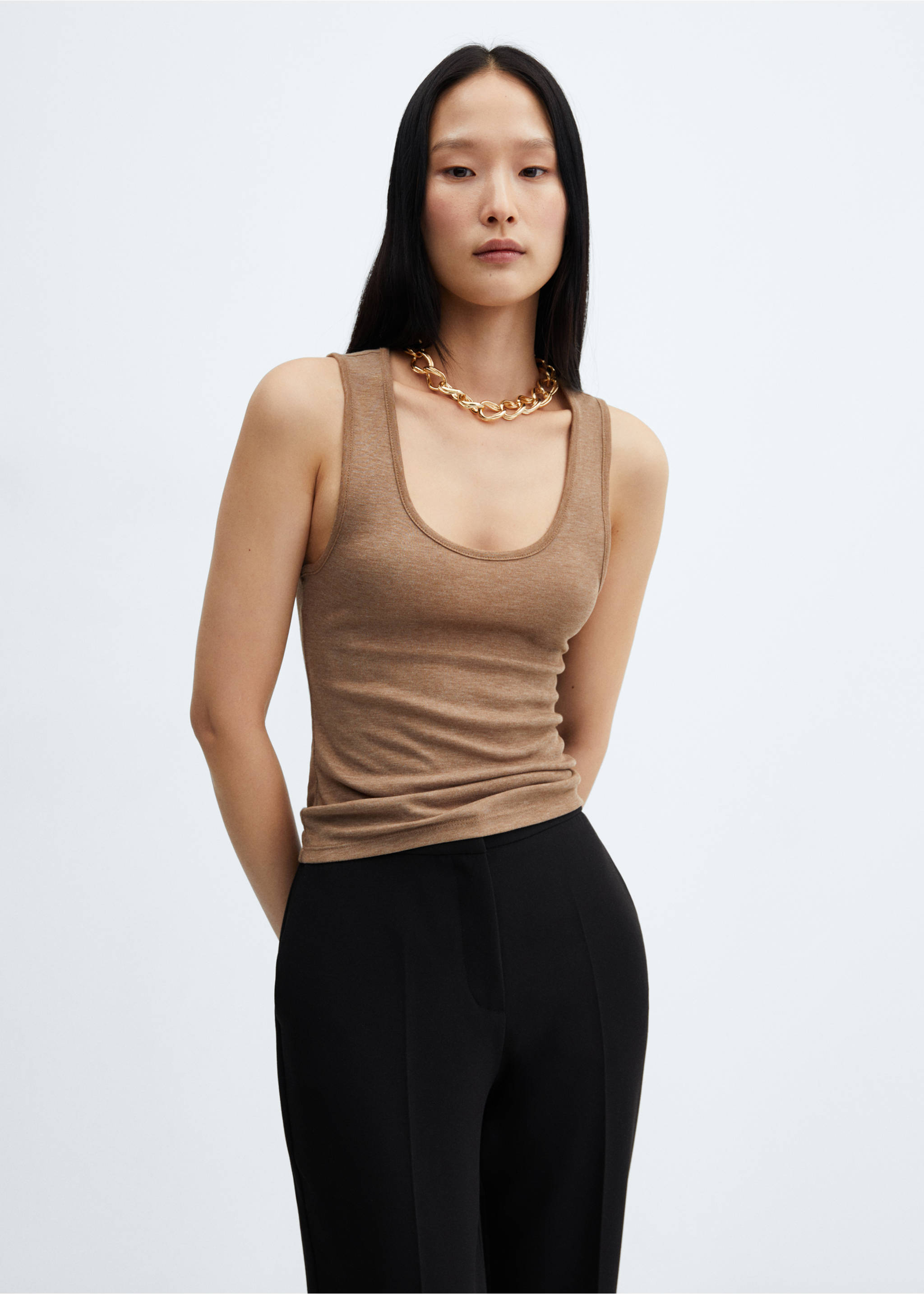 Knitted top with wide straps - Medium plane, Sand. Ref: 57083804-00.