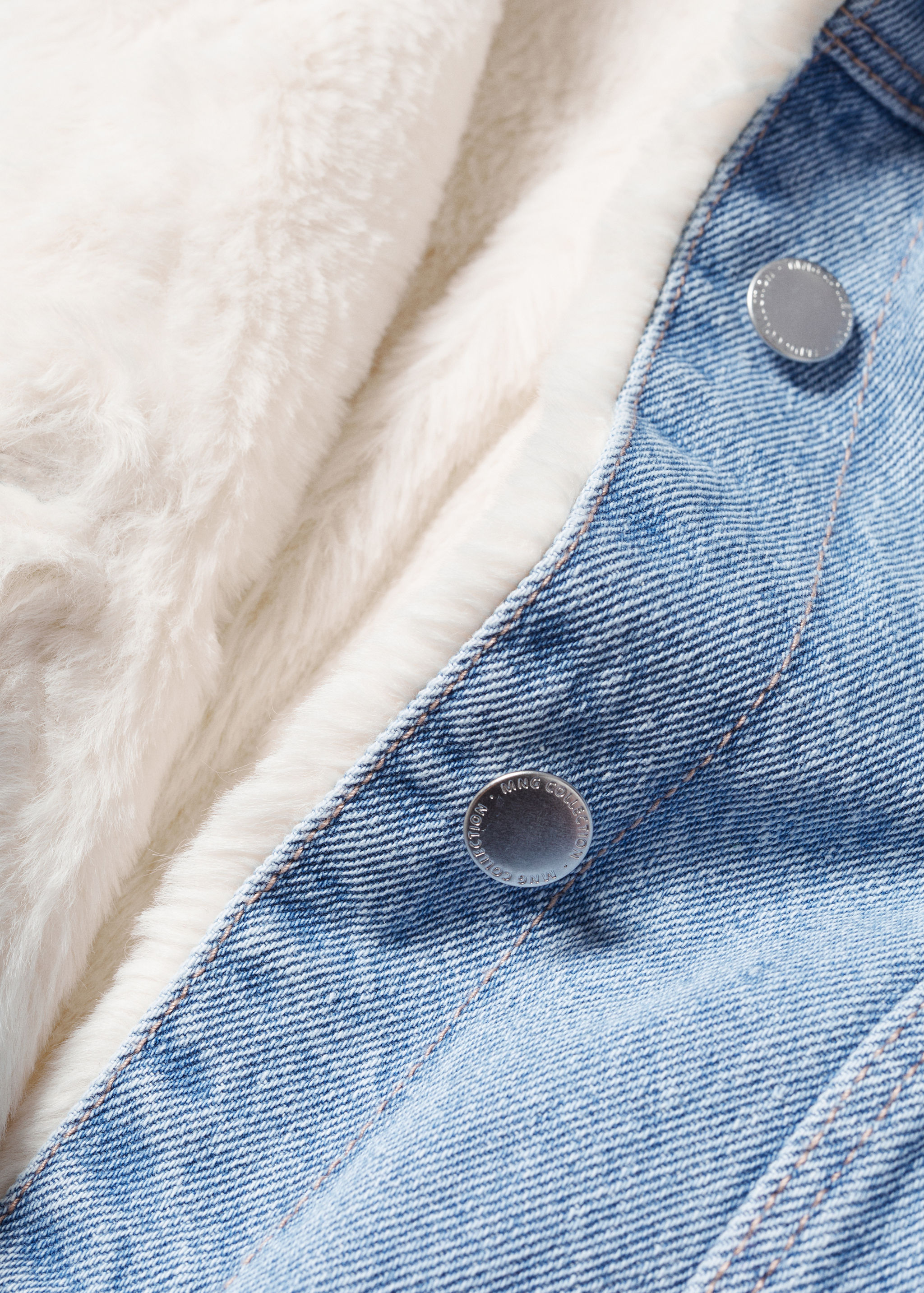 Jeansjacke mit Kunstshearling - Detail des Artikels 8