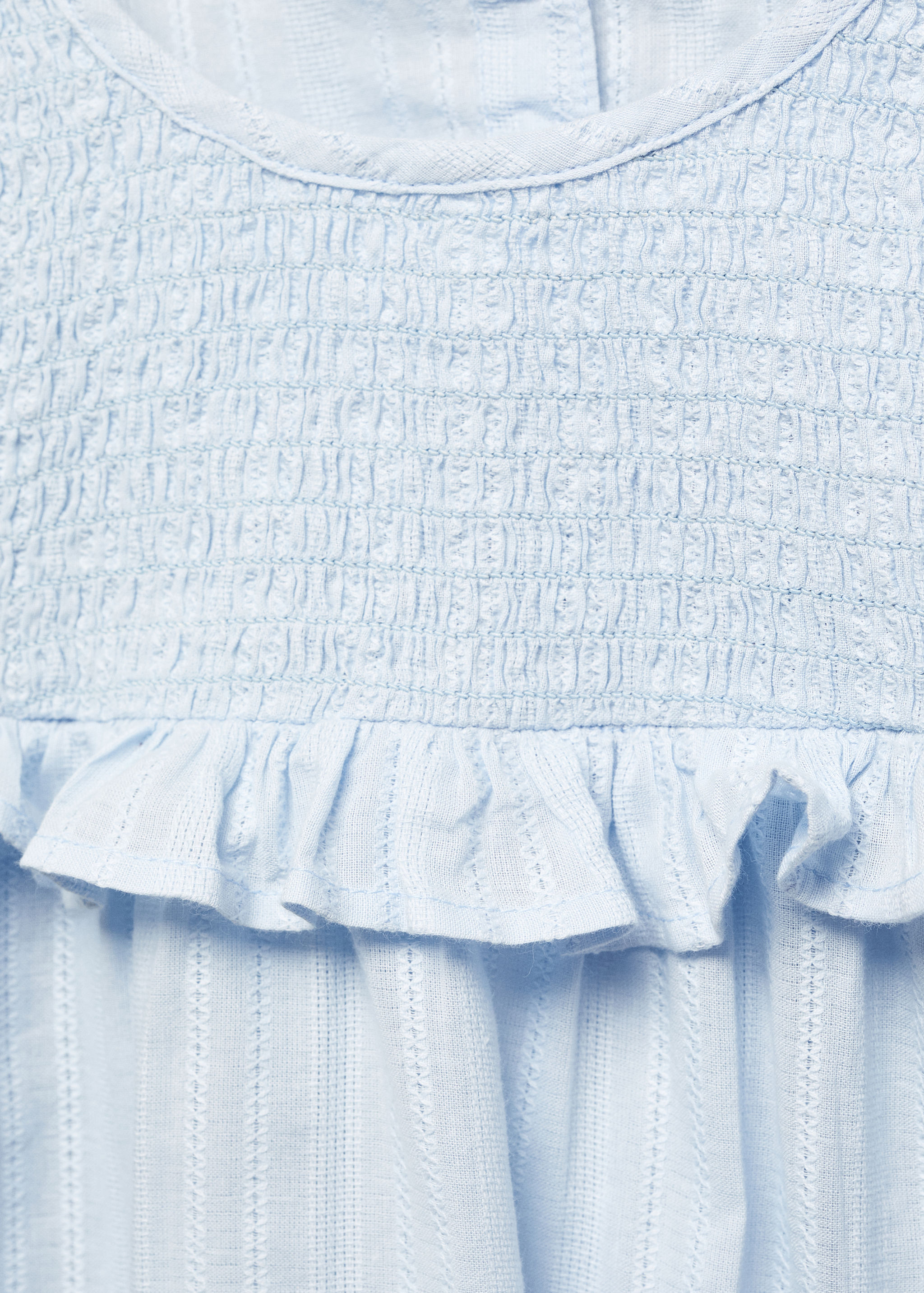 Blusa enrugada com folhos - Pormenor do artigo 8