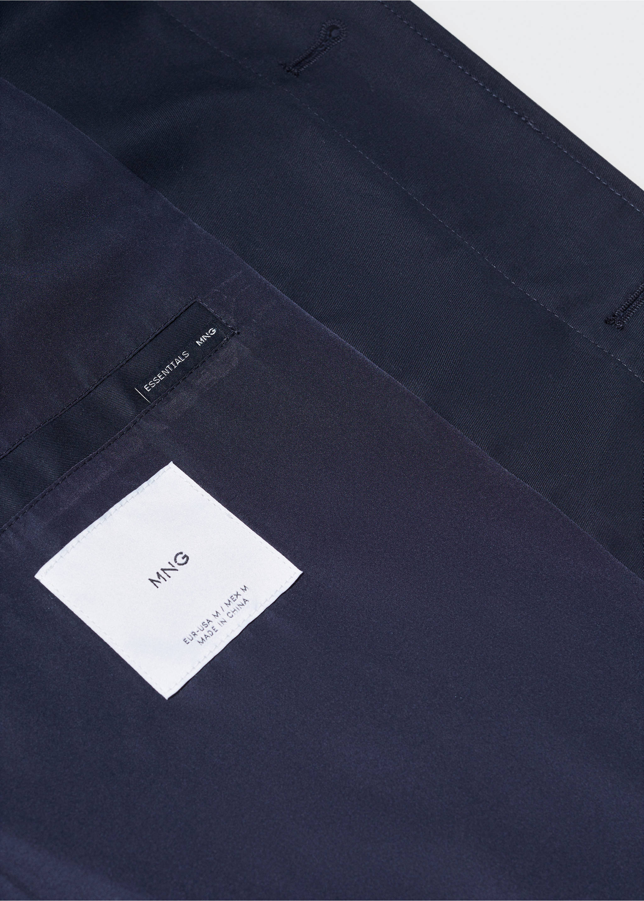 Trench coton hydrofuge - Détail de l'article 8, Bleu marine foncé. Ref: 57084385-00.