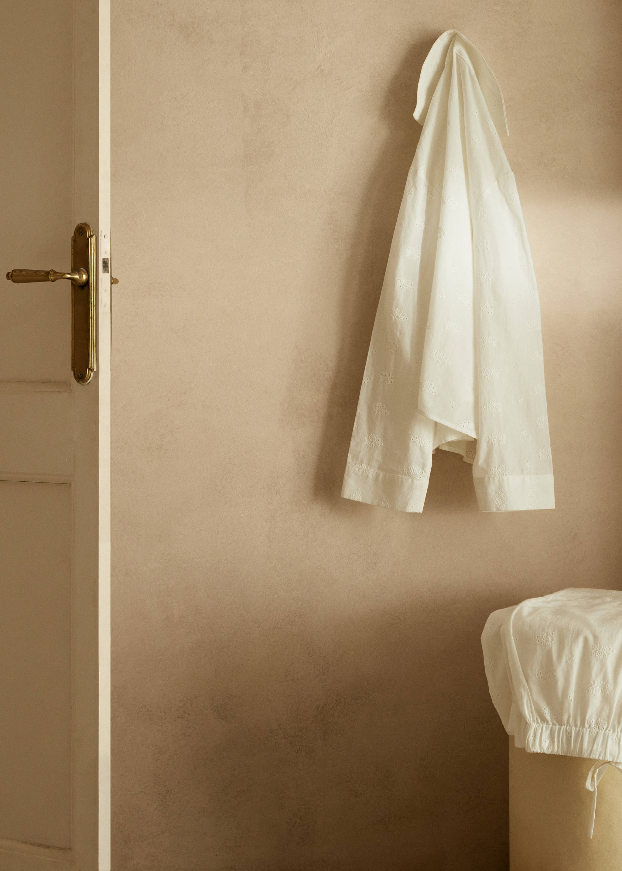 Chemise pyjama détails ajourés - Détail de l'article 9