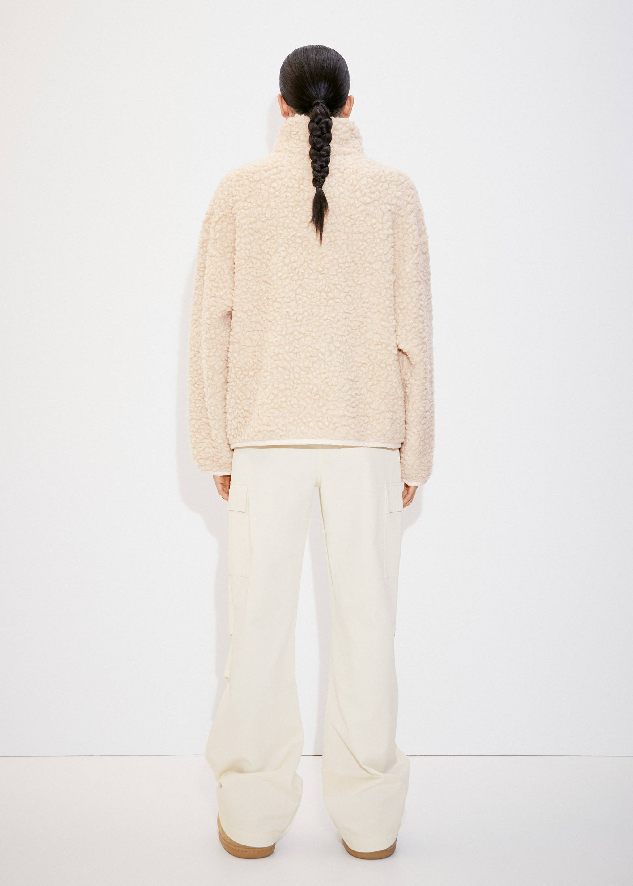 Bawełniane spodnie cargo - Tylna strona artykułu