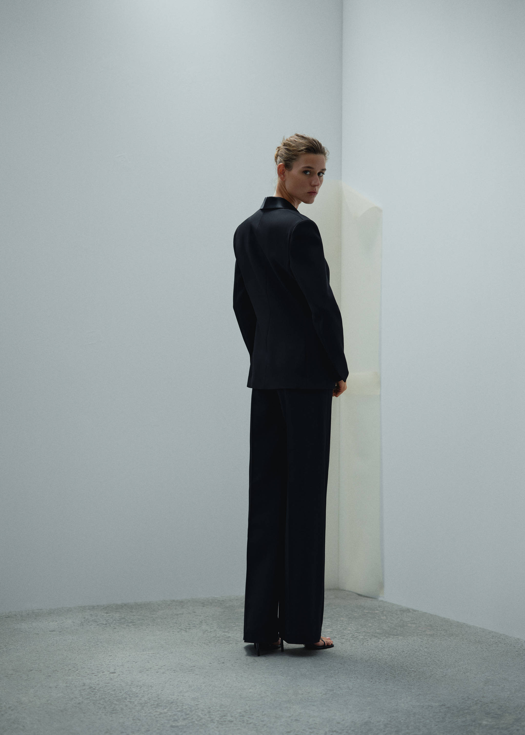 Palazzo suit pants with satin details - Reverse of the article