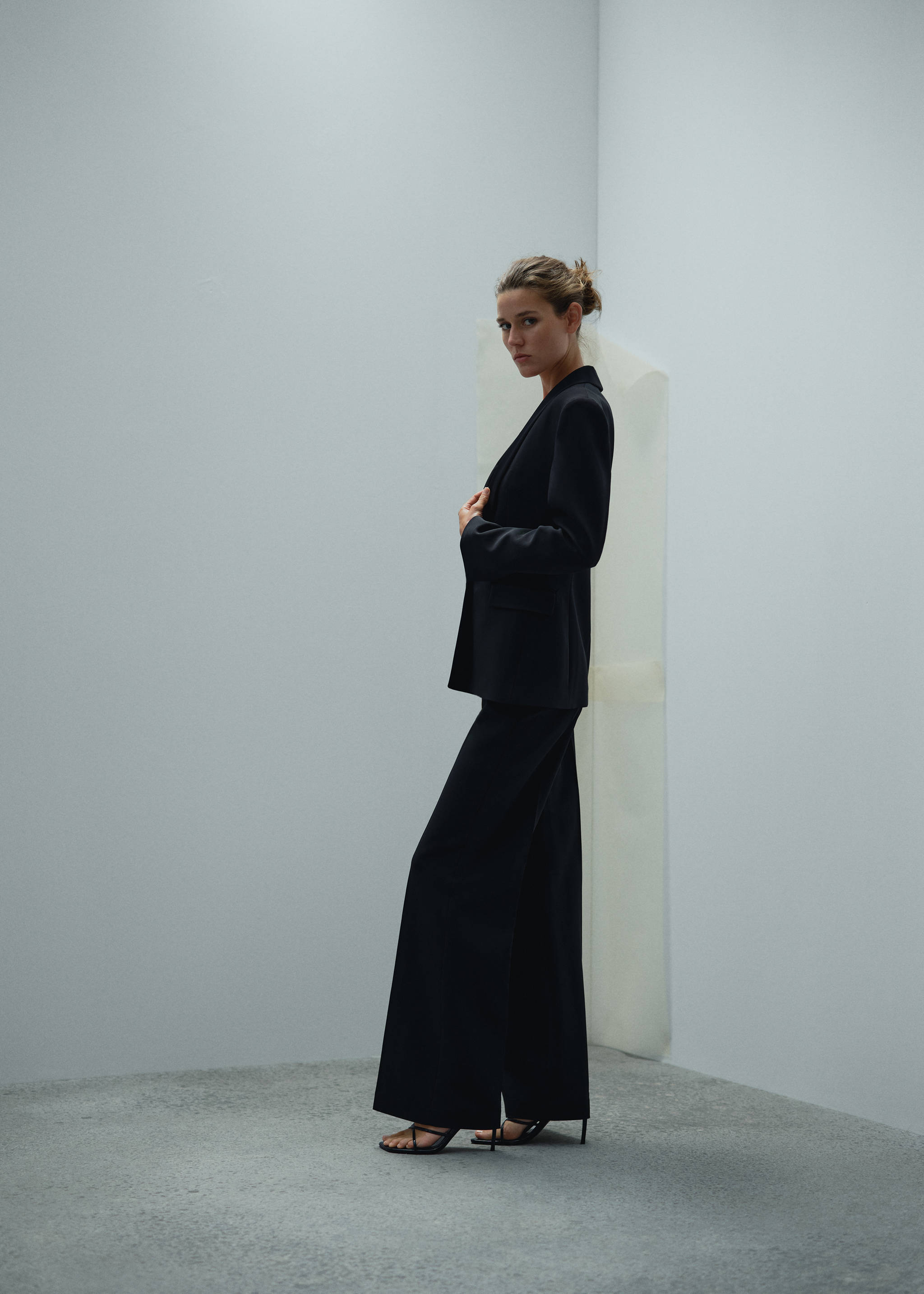Palazzo suit pants with satin details - Details of the article 2