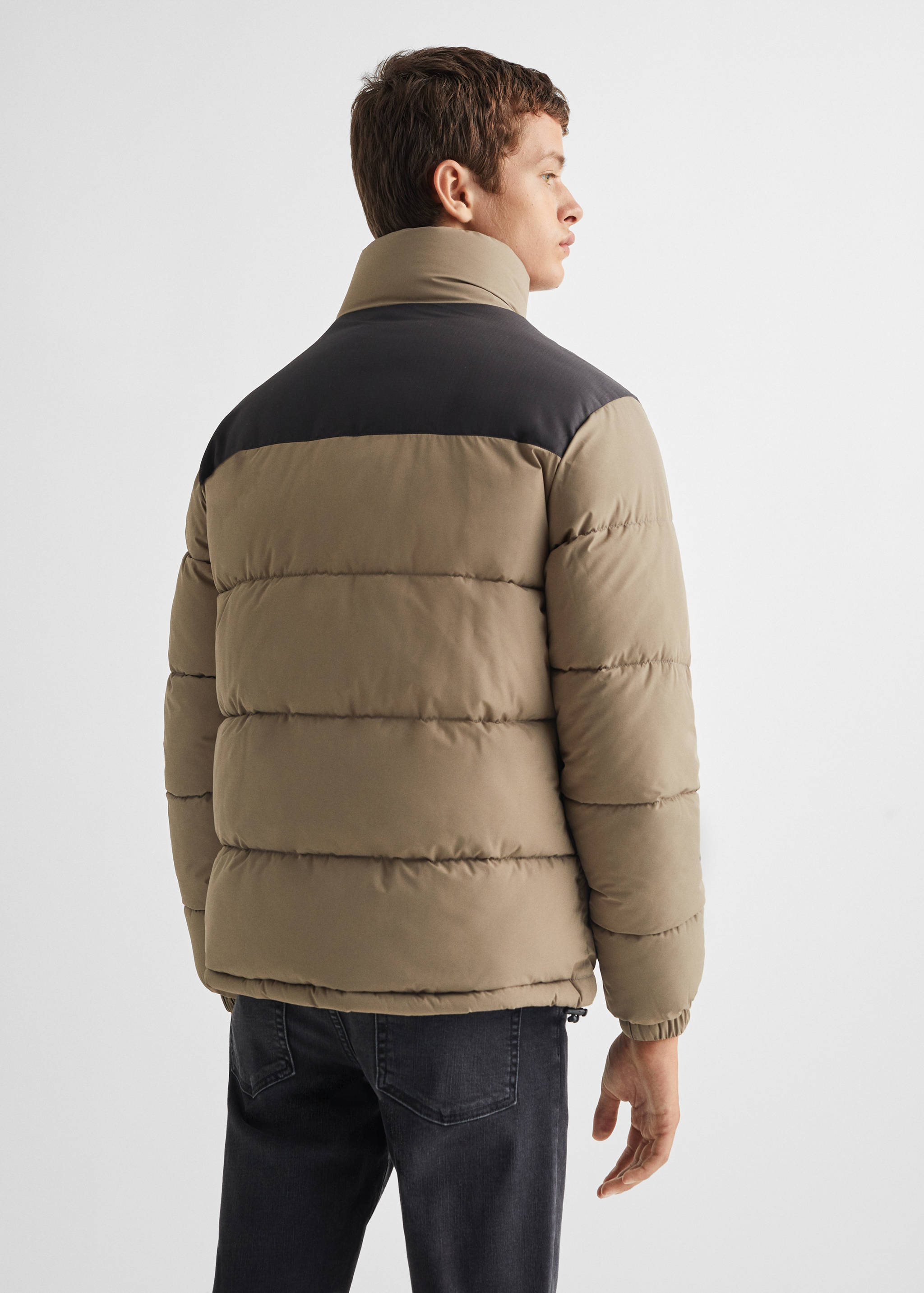 Wasserabweisende Steppjacke - Rückseite des Artikels