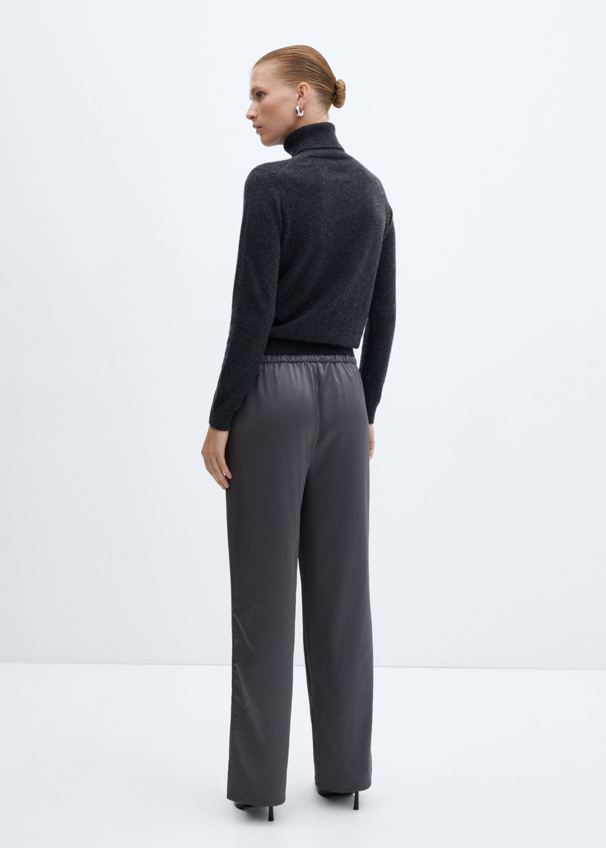 Satin-finish elastic waist pants - Reverse of the article