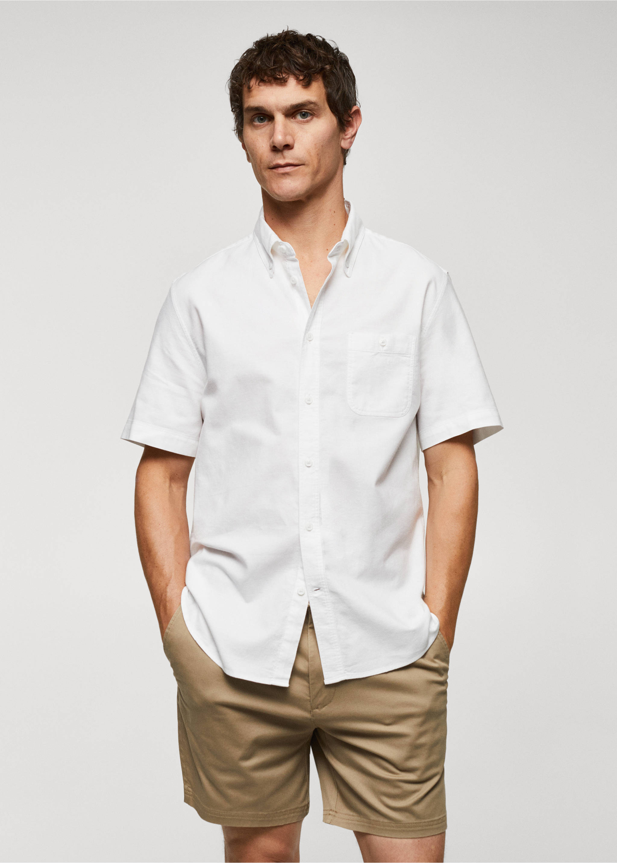 Chemise 100 % coton regular-fit - Plan moyen, Blanc. Ref: 57085786-00.