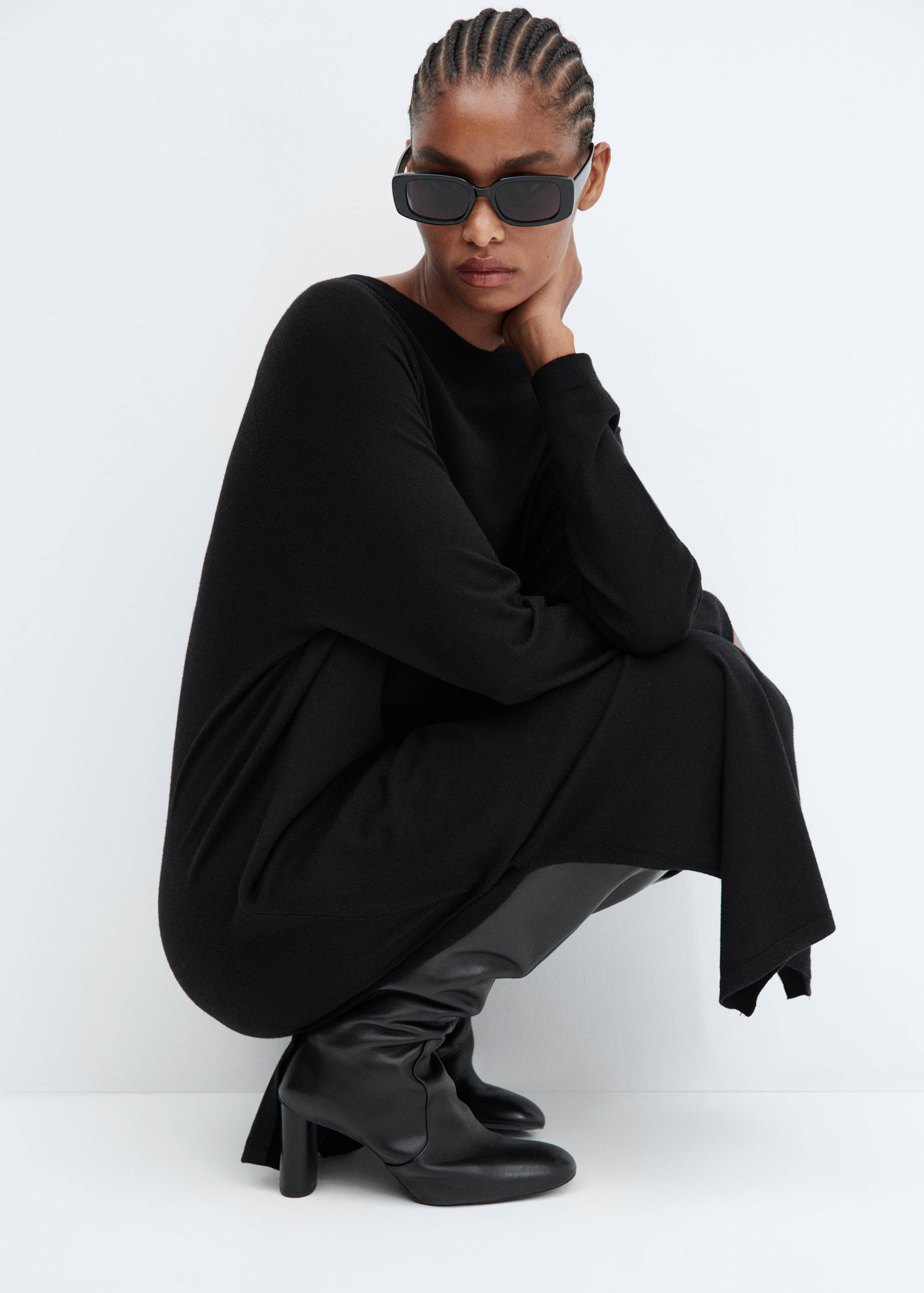 Round-neck knitted dress - Details of the article 2