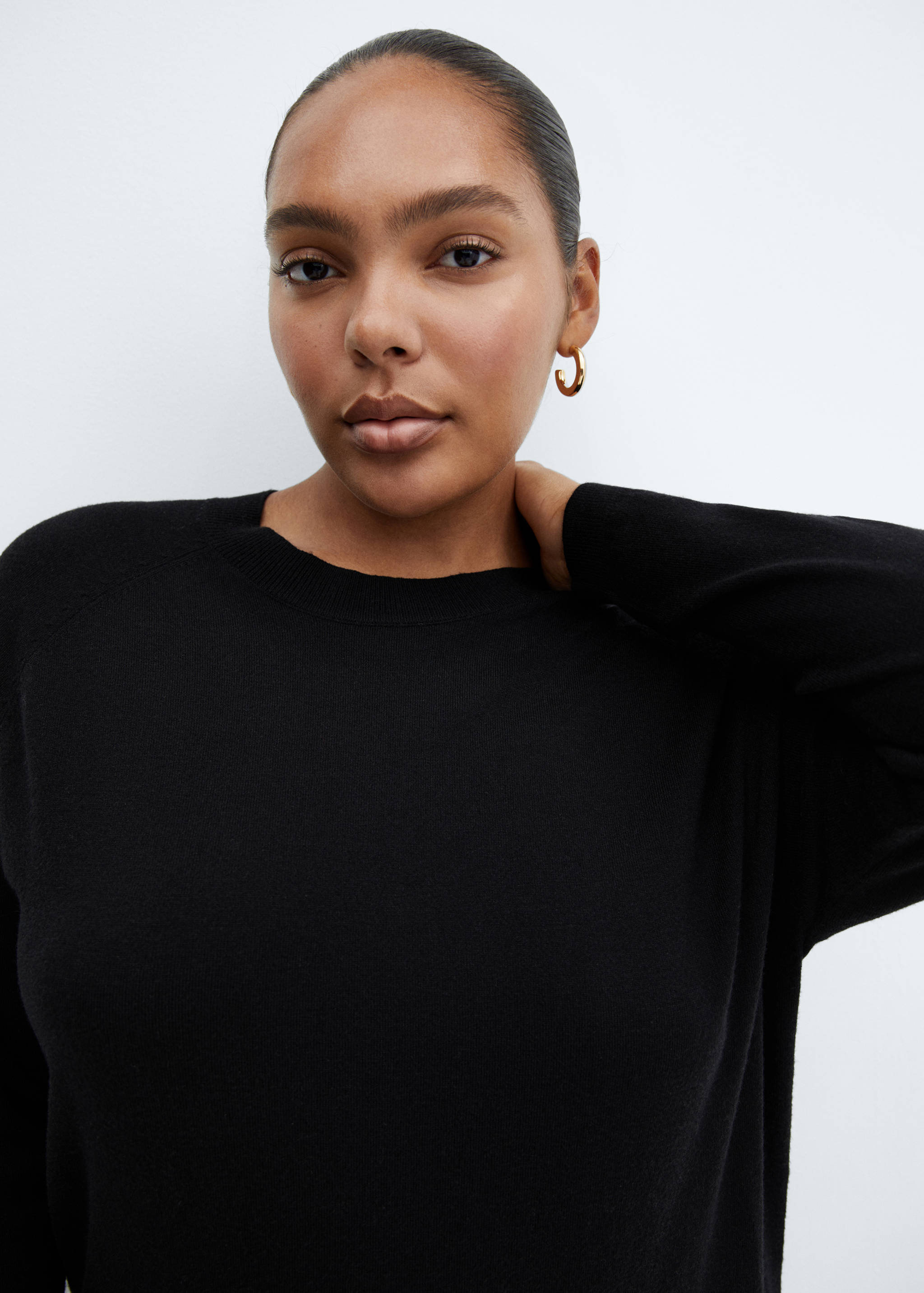 Round-neck knitted dress - Details of the article 4