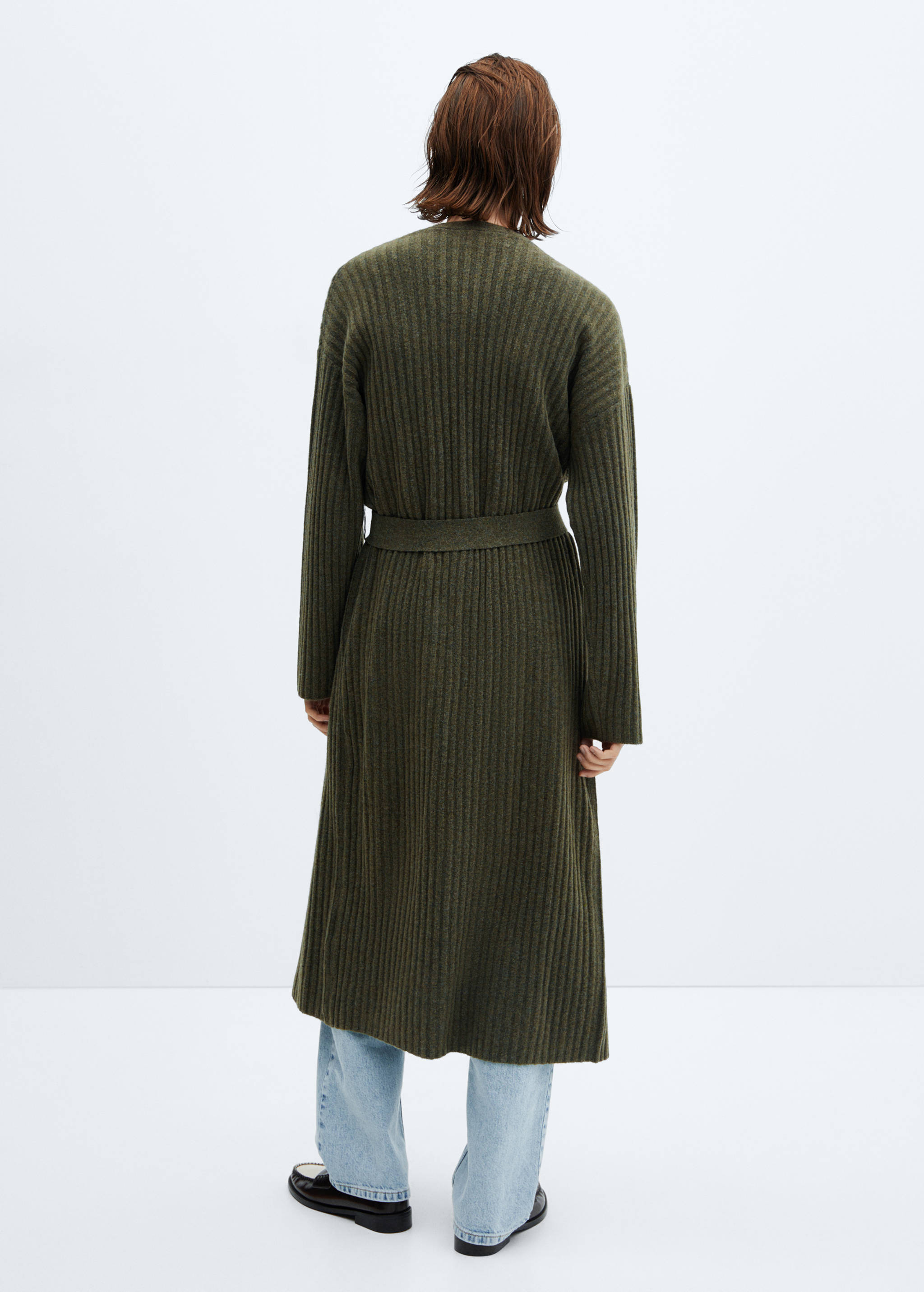 Cardigan with patch pocket - Reverse of the article