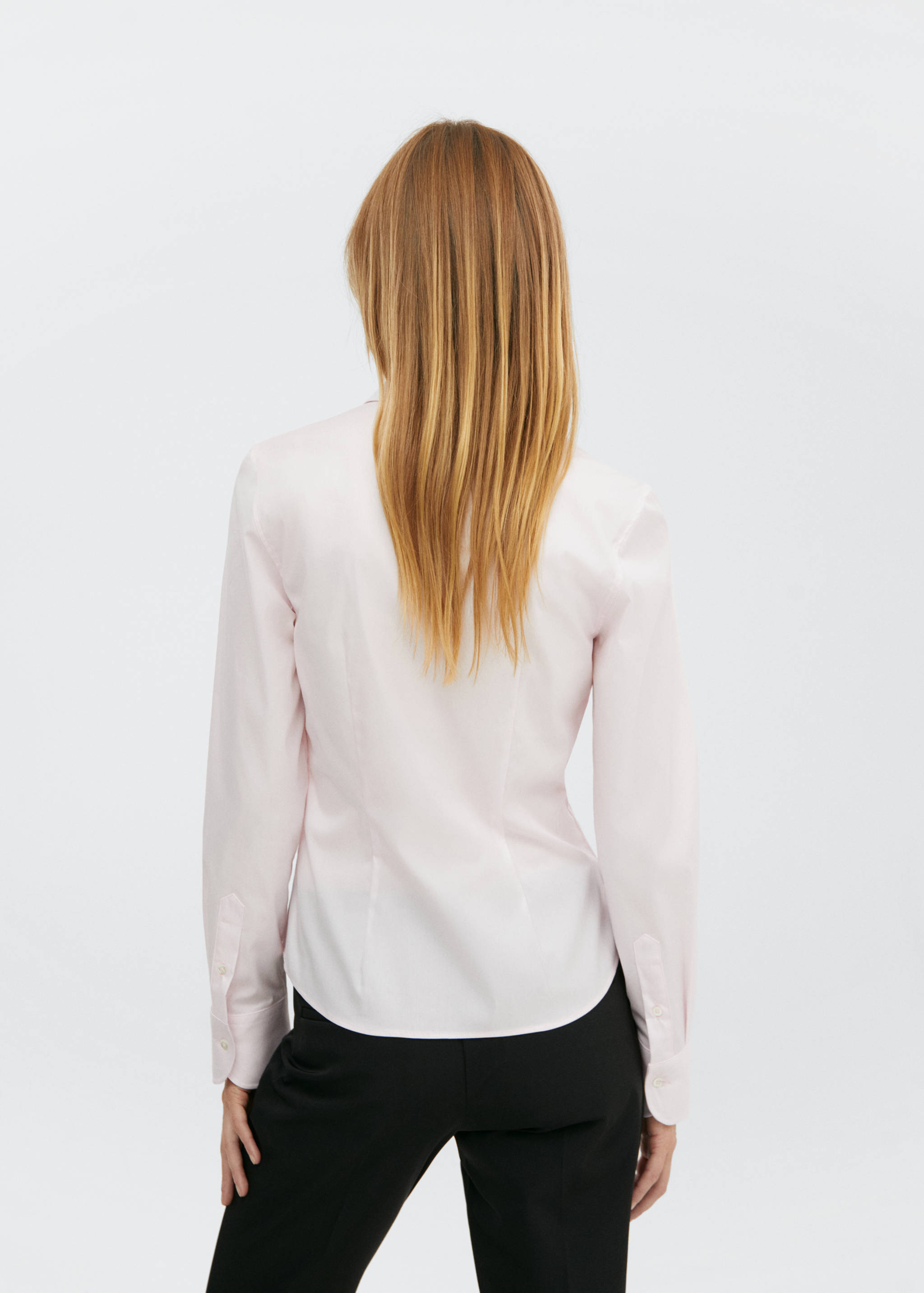 Getailleerde katoenen blouse - Achterkant van het artikel